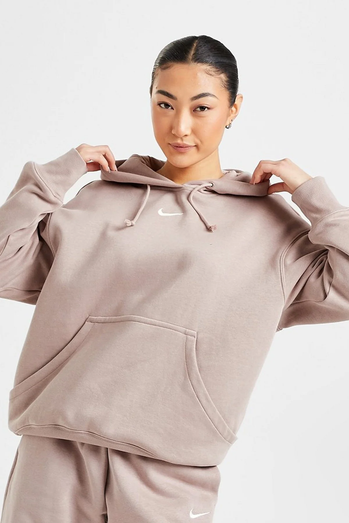 Nike Sportswear Phoenix Fleece Oversize Pullover Hoodie Kadın Kapüşonlu Bol Kesim Sweatshirt Sütlü kahve Nike Sportswear Phoenix Fleece Oversize Pullover Hoodie Kadın Kapüşonlu Bol Kesim Sweatshirt Sütlü kahve Fiyatı, Yorumları ve Özellikleri