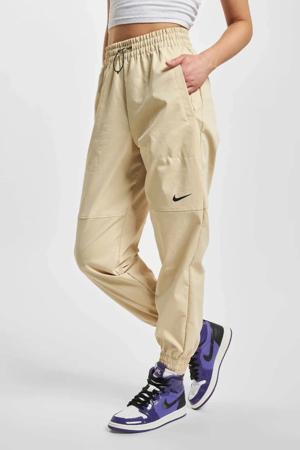 Nike Sportswear Swoosh Woven Women's Pant Yellow Kadın Eşofman Altı Sarı Nike Sportswear Swoosh Woven Women's Pant Yellow Kadın Eşofman Altı Sarı
