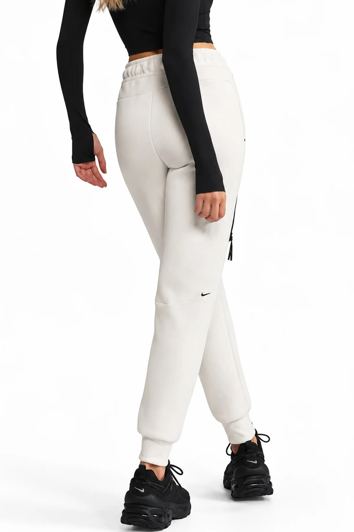 Nike Sportswear Tech Fleece Standart Fit Mid Rise Jogger Kadın Eşofman Altı Koyu Krem Nike Sportswear Tech Fleece Standart Fit Mid Rise Jogger Kadın Eşofman Altı Koyu Krem