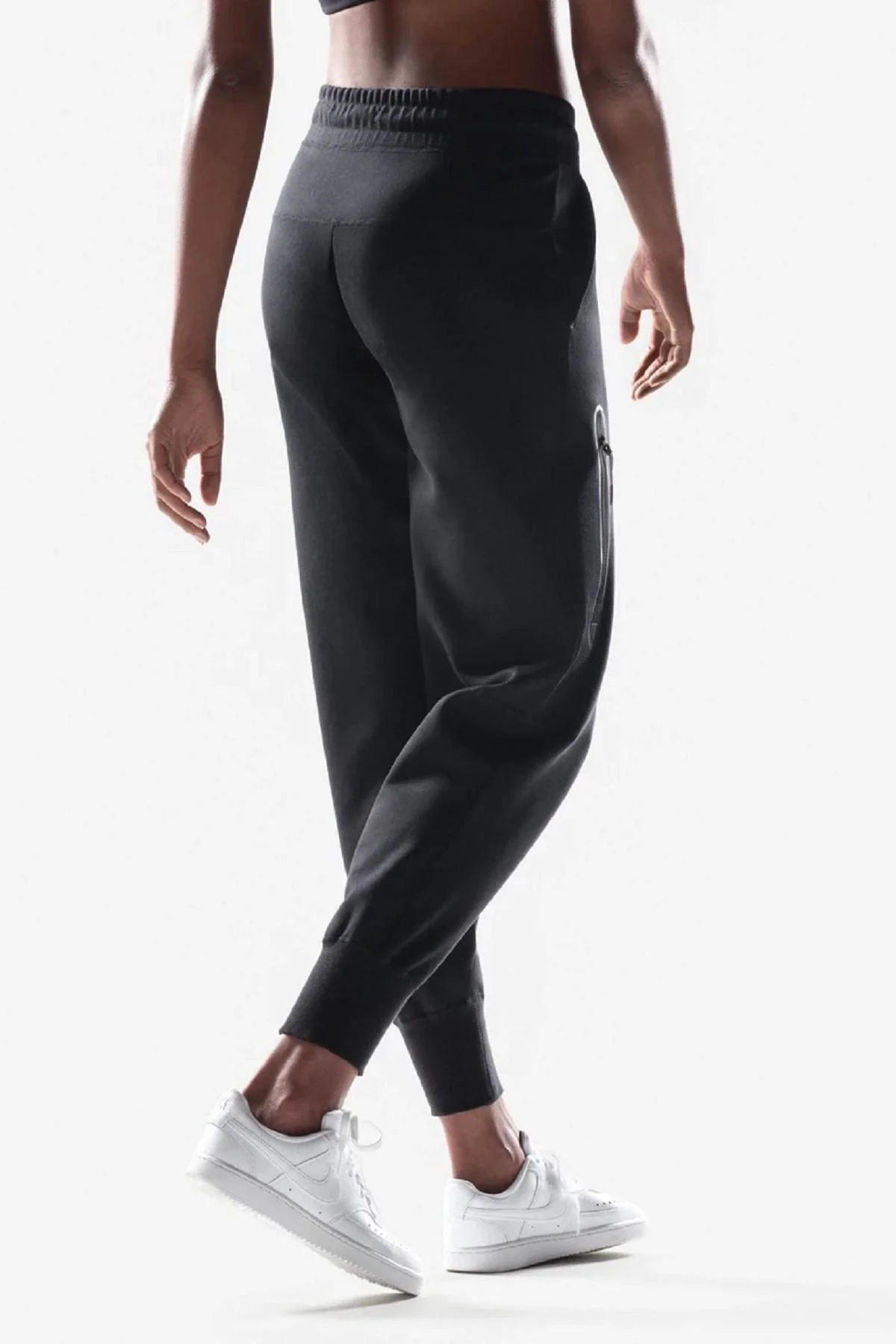 Nike Sportswear Tech Fleece Trousers Kadın Siyah Eşofman Altı Nike Sportswear Tech Fleece Trousers Kadın Siyah Eşofman Altı Fiyatı, Yorumları ve Özellikleri