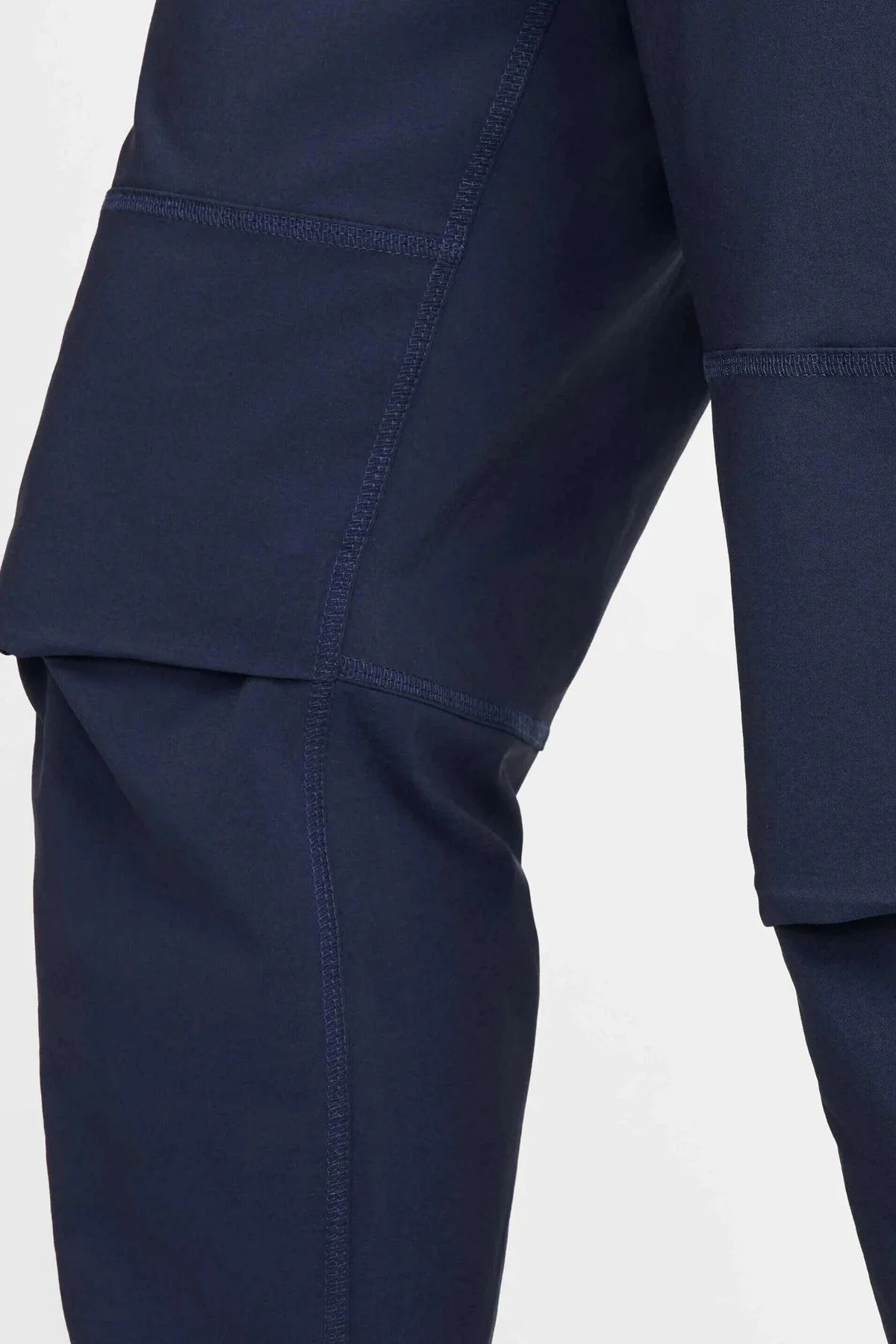 Nike Sportswear Tech Woven Open-Hem Trousers Erkek Dokuma Eşofman Altı Lacivert