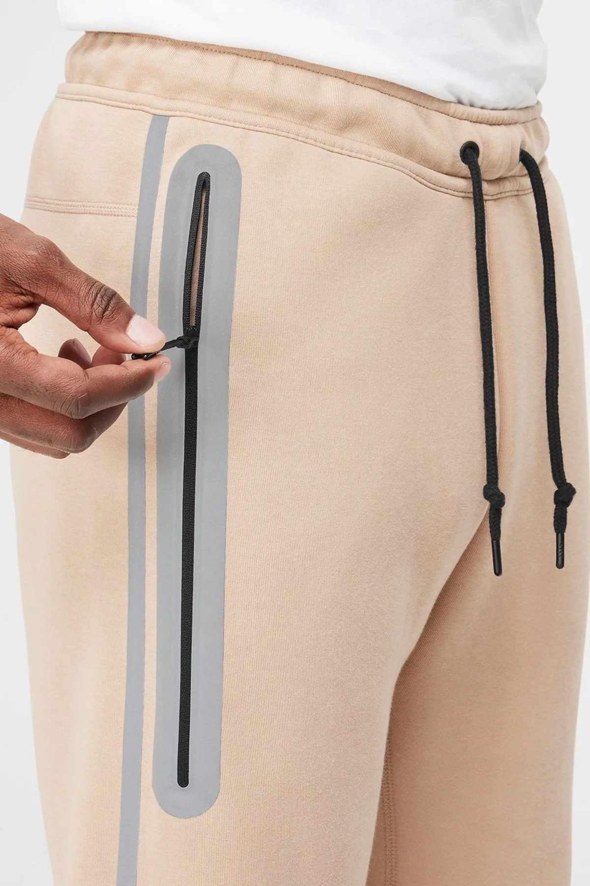 Nike Sportswear Tech Fleece Mens Taper Leg Jogger Erkek Reflektörlü Eşofman Altı Bej Nike Sportswear Tech Fleece Mens Taper Leg Jogger Erkek Reflektörlü Eşofman Altı Bej