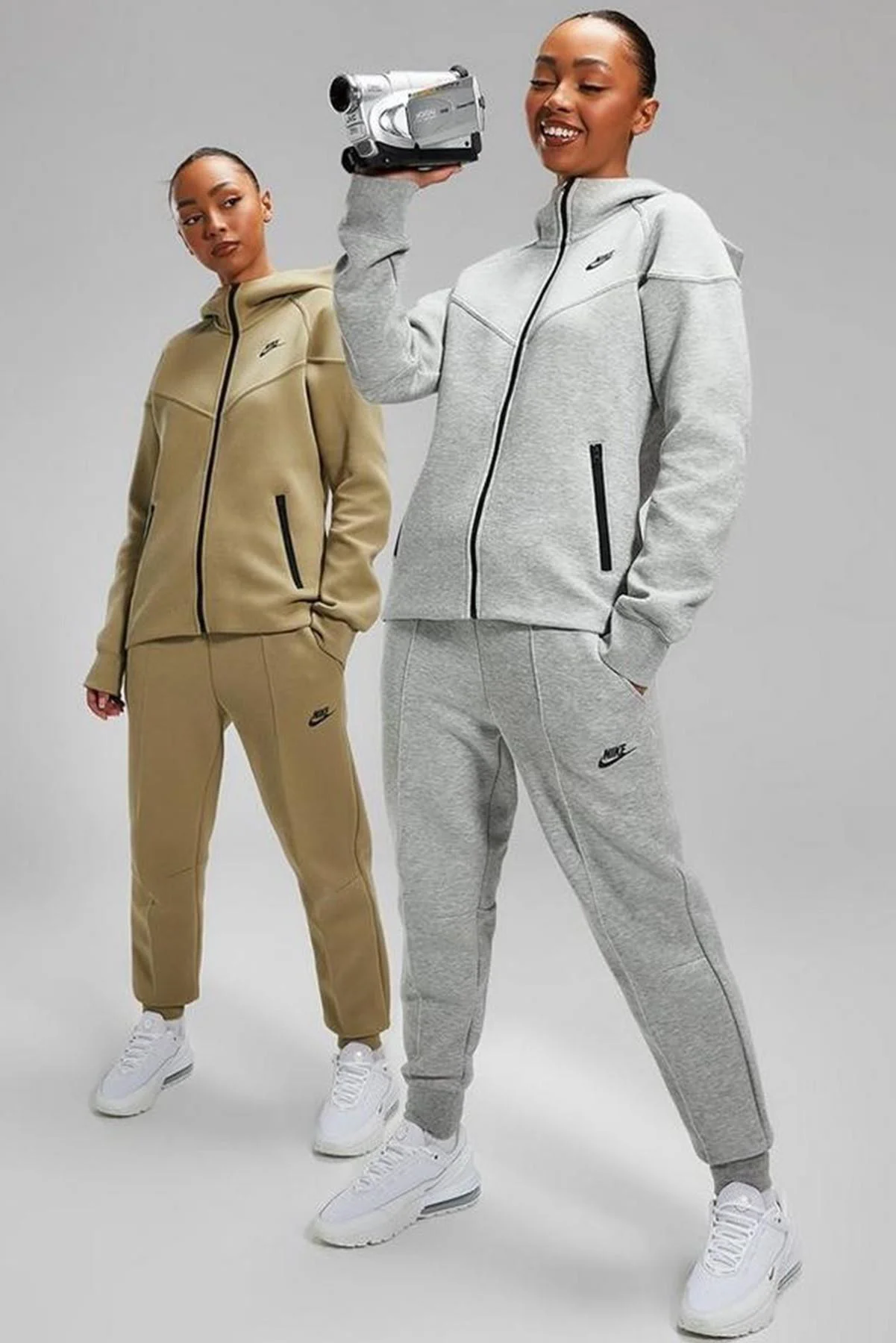 Nike Sportswear Tech Fleece Standart Fit Mid Rise Jogger Gray Kadın Eşofman Altı Gri