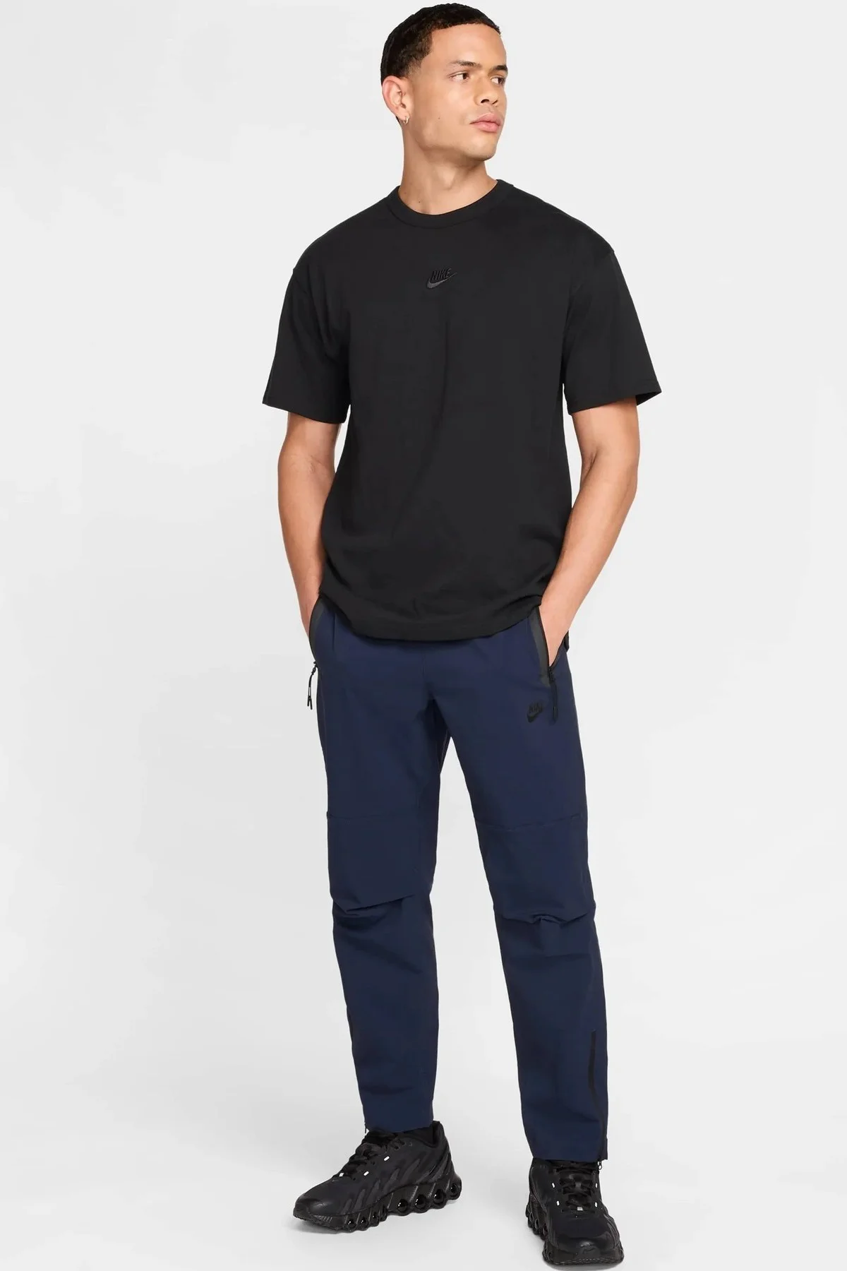 Nike Sportswear Tech Woven Open-Hem Trousers Erkek Dokuma Eşofman Altı Lacivert