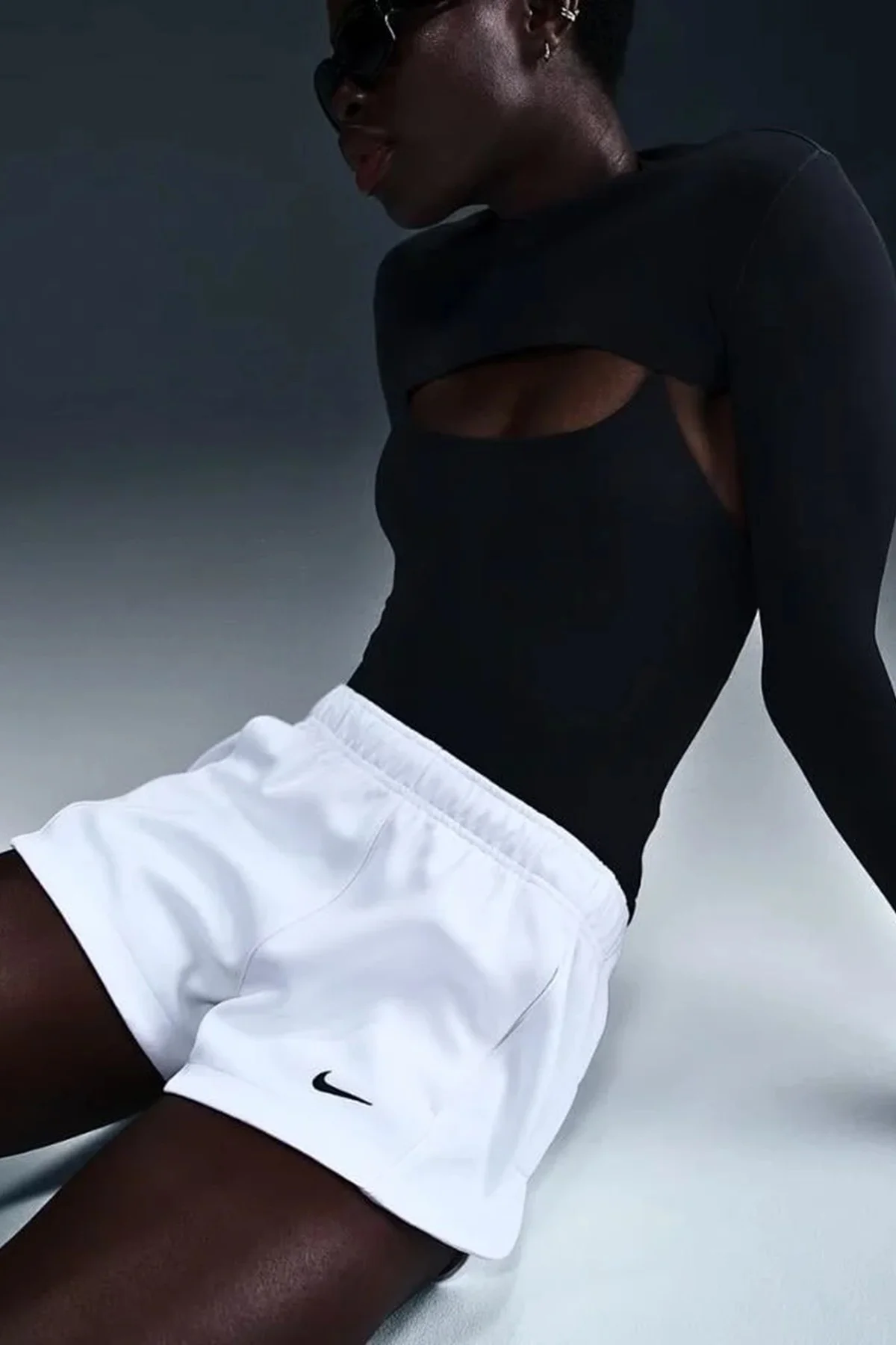 Nike Sportswear Windrunner Womens Short Kadın Şort Beyaz Fiyatı, Yorumları ve Özellikleri