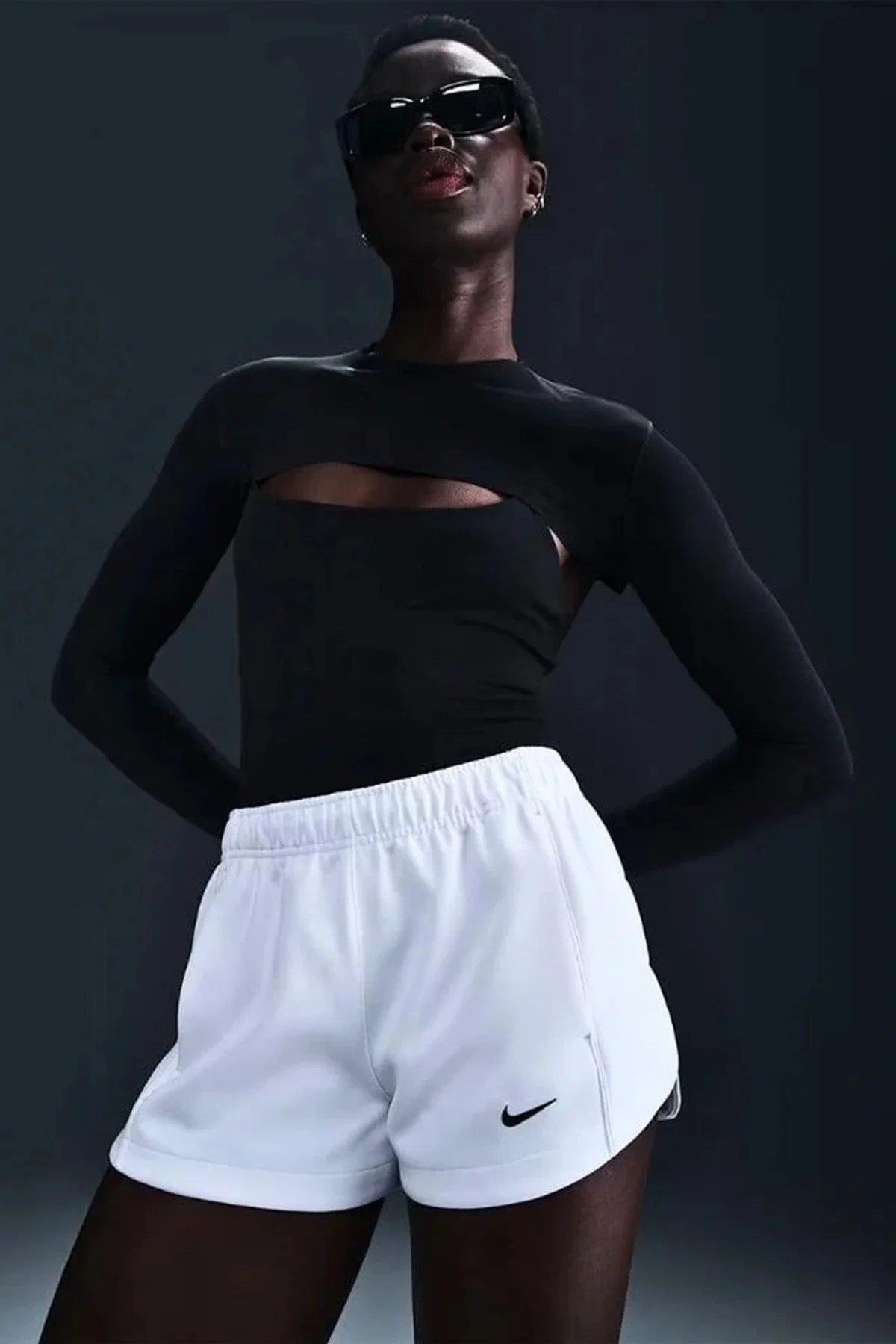 Nike Sportswear Windrunner Womens Short Kadın Şort Beyaz Fiyatı, Yorumları ve Özellikleri