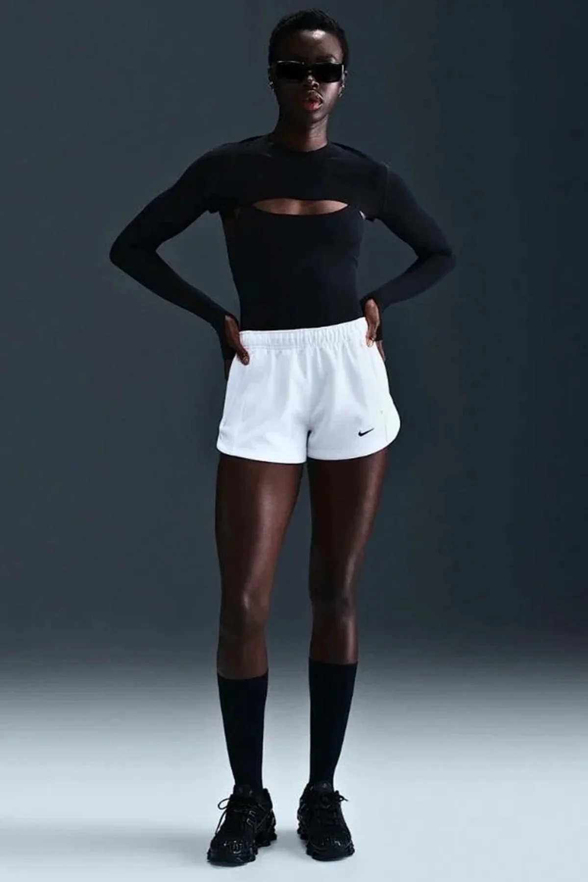 Nike Sportswear Windrunner Womens Short Kadın Şort Beyaz Fiyatı, Yorumları ve Özellikleri
