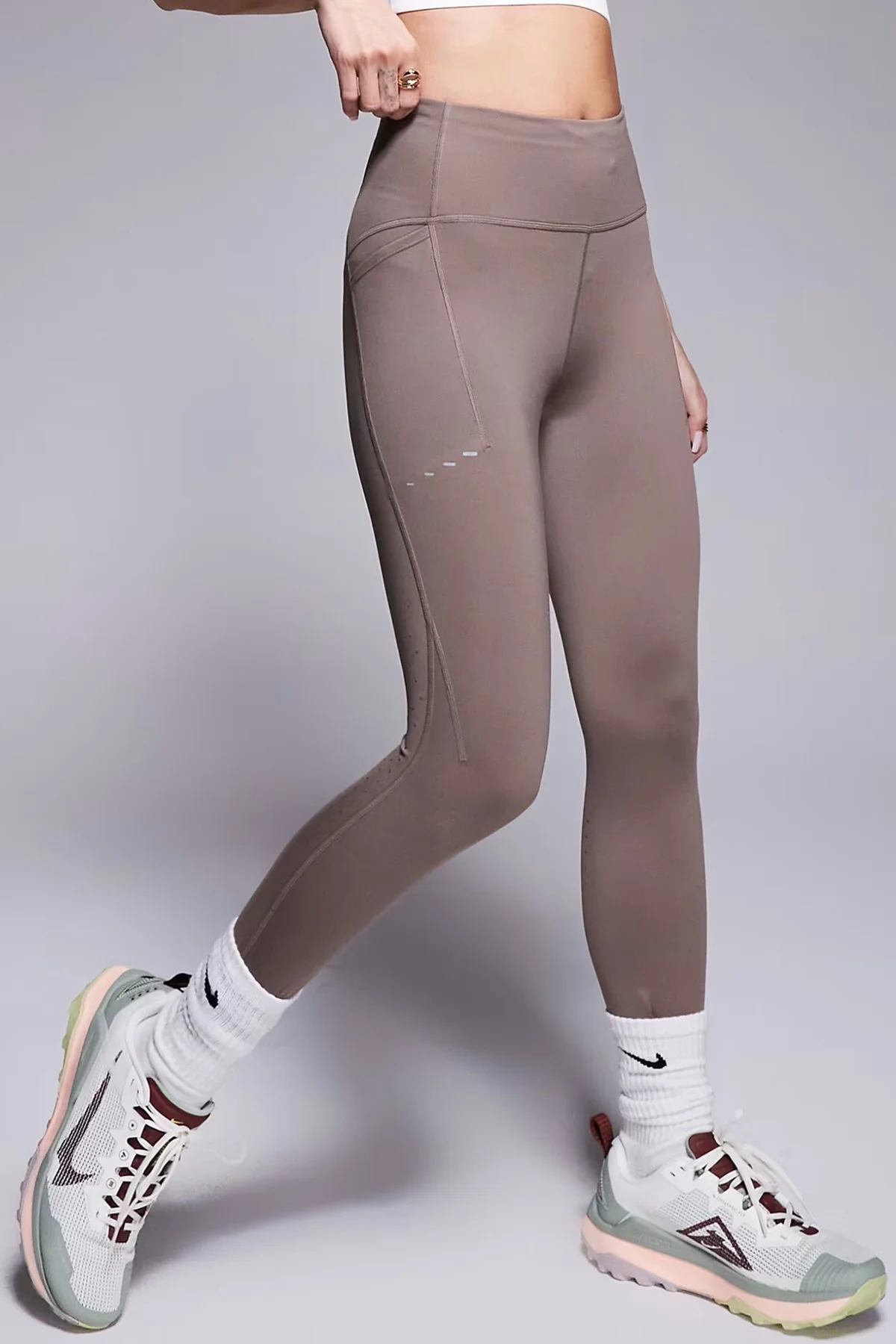 Nike Swift Dri Fit High Rise 7/8 Running Leggings With Pockets Kadın 3 Cepli Antrenman Koşu Taytı Kahverengi
