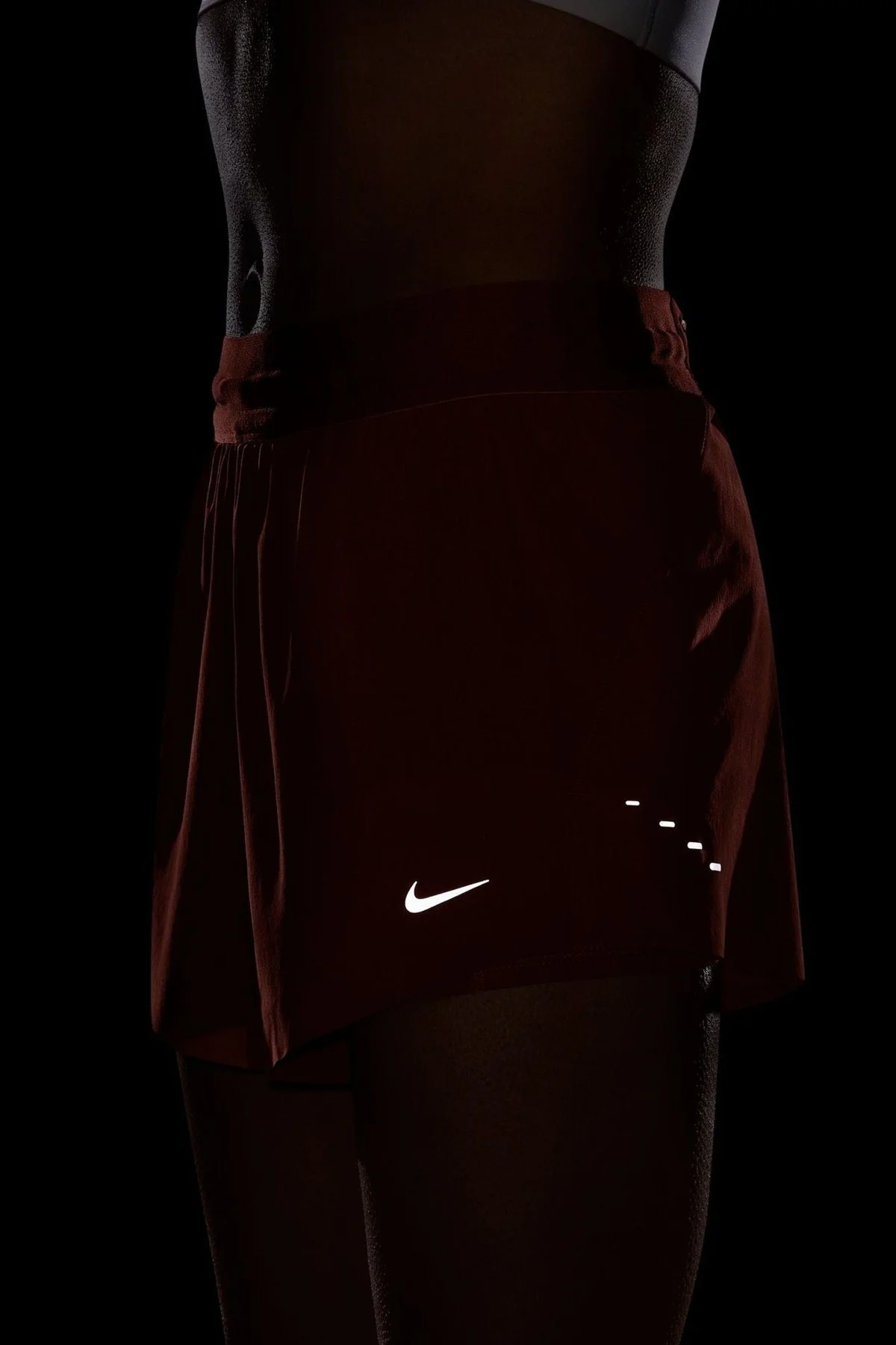 Nike Swift Dri Fit Mid Rise 4" 2IN1 Running Short Kadın 4" Taytlı Koşu Şortu Kırmızı