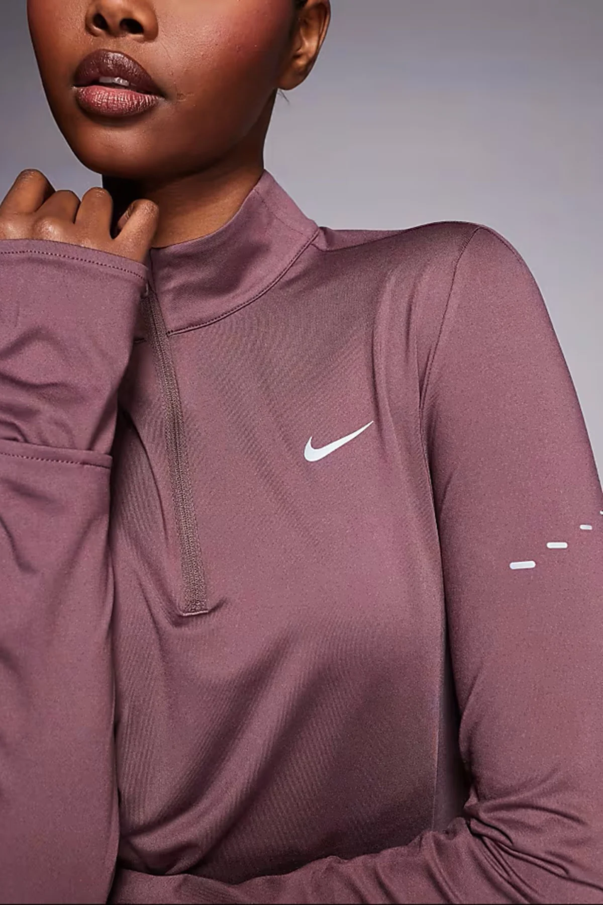 Nike Swift Dri-Fit UV HZ Top Womens Sweatshirt Çeyrek Fermuarlı Kadın Koşu Antreman Üstü Kahverengi Nike Swift Dri-Fit UV HZ Top Womens Sweatshirt Çeyrek Fermuarlı Kadın Koşu Antreman Üstü Kahverengi