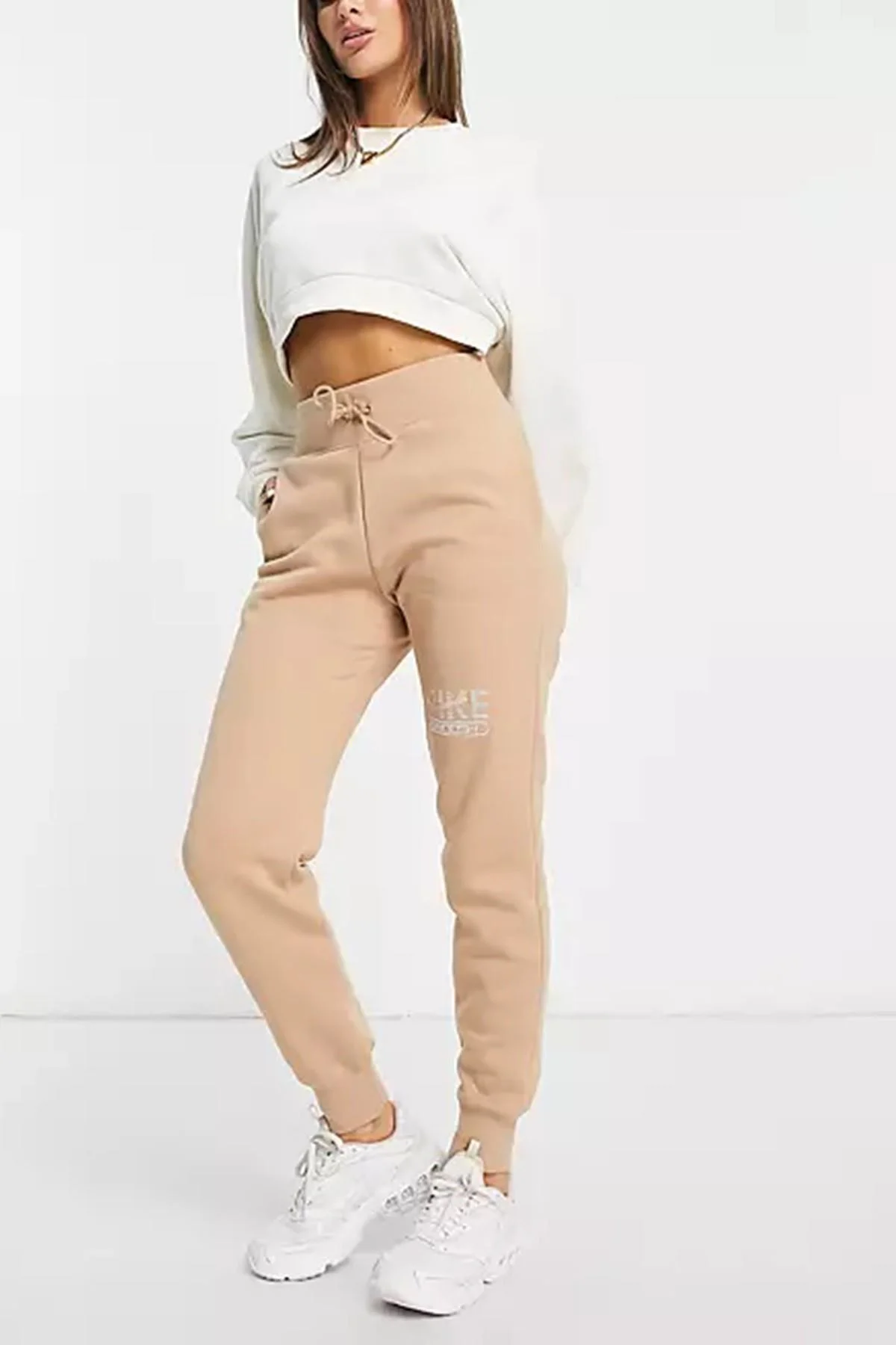 Nike Swoosh Fleece Joggers Brown Şardonlu Bol Kesim, Yüksek Belli  Kadın Eşofman Altı Sütlü Kahve Fiyatı, Yorumları ve Özellikleri