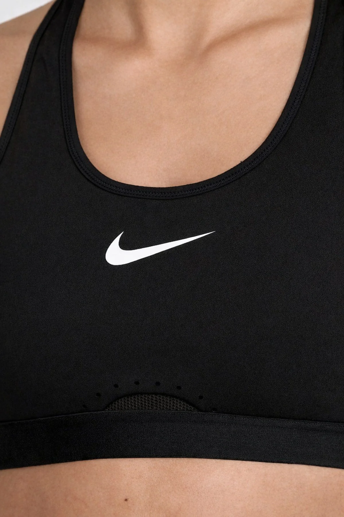 Nike Swoosh High Support Non Padded Adjustable Sports Bra Kadın Yüksek Destekli Spor Sütyeni Siyah Nike Swoosh High Support Non Padded Adjustable Sports Bra Kadın Yüksek Destekli Spor Sütyeni Siyah