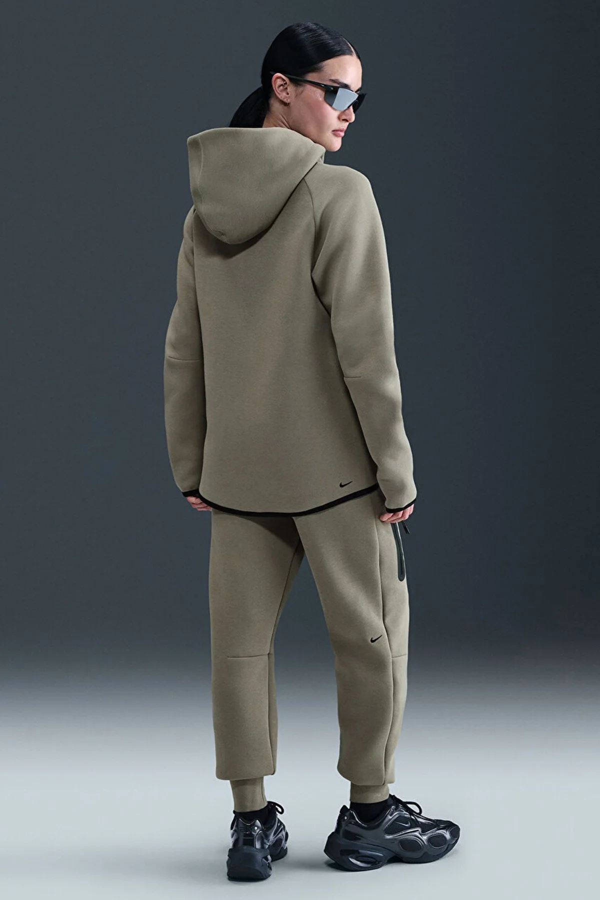 Nike Tech Fleece Full Zip Women Windrunner Hoodie Kapüşonlu Fermuarlı Kadın Sweatshirt Yeşil Nike Tech Fleece Full Zip Women Windrunner Hoodie Kapüşonlu Fermuarlı Kadın Sweatshirt Yeşil Fiyatı, Yorumları ve Özellikleri