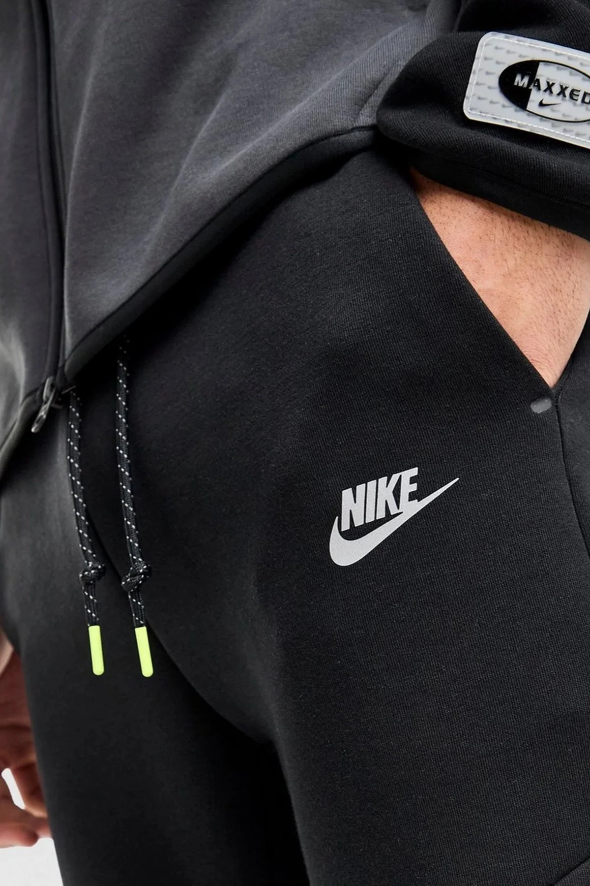 Nike Tech Fleece Slim Fit Men’s Track Jogger Pants Erkek Dar Kesim Eşofman Altı Siyah