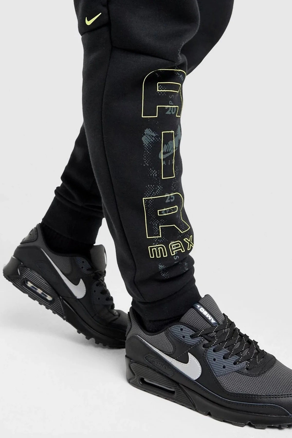 Nike Tech Fleece Slim Fit Men’s Track Jogger Pants Erkek Dar Kesim Eşofman Altı Siyah