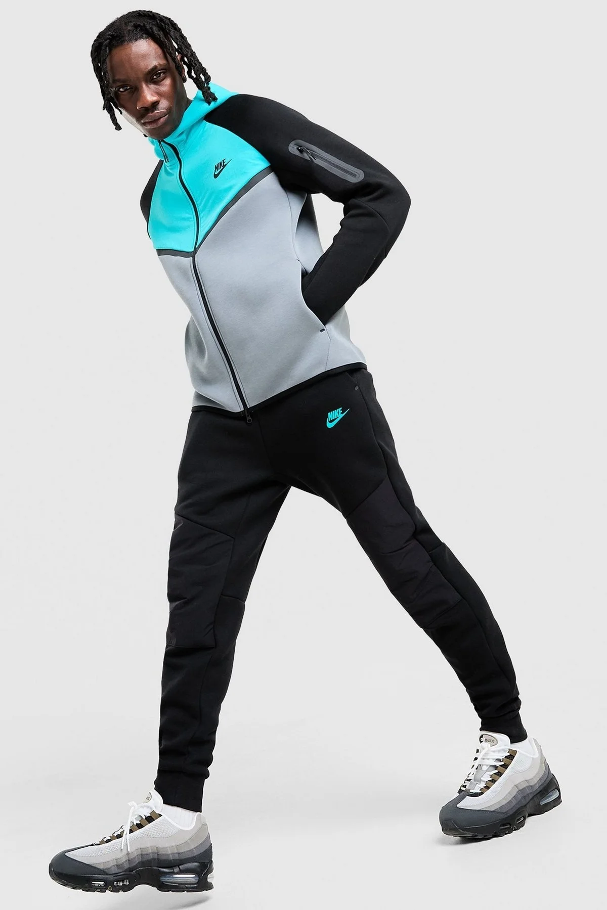Nike Tech Mix Jogger Mens Pant.Dar Kesim Erkek Eşofman Altı Siyah Nike Tech Mix Jogger Mens Pant.Dar Kesim Erkek Eşofman Altı Siyah