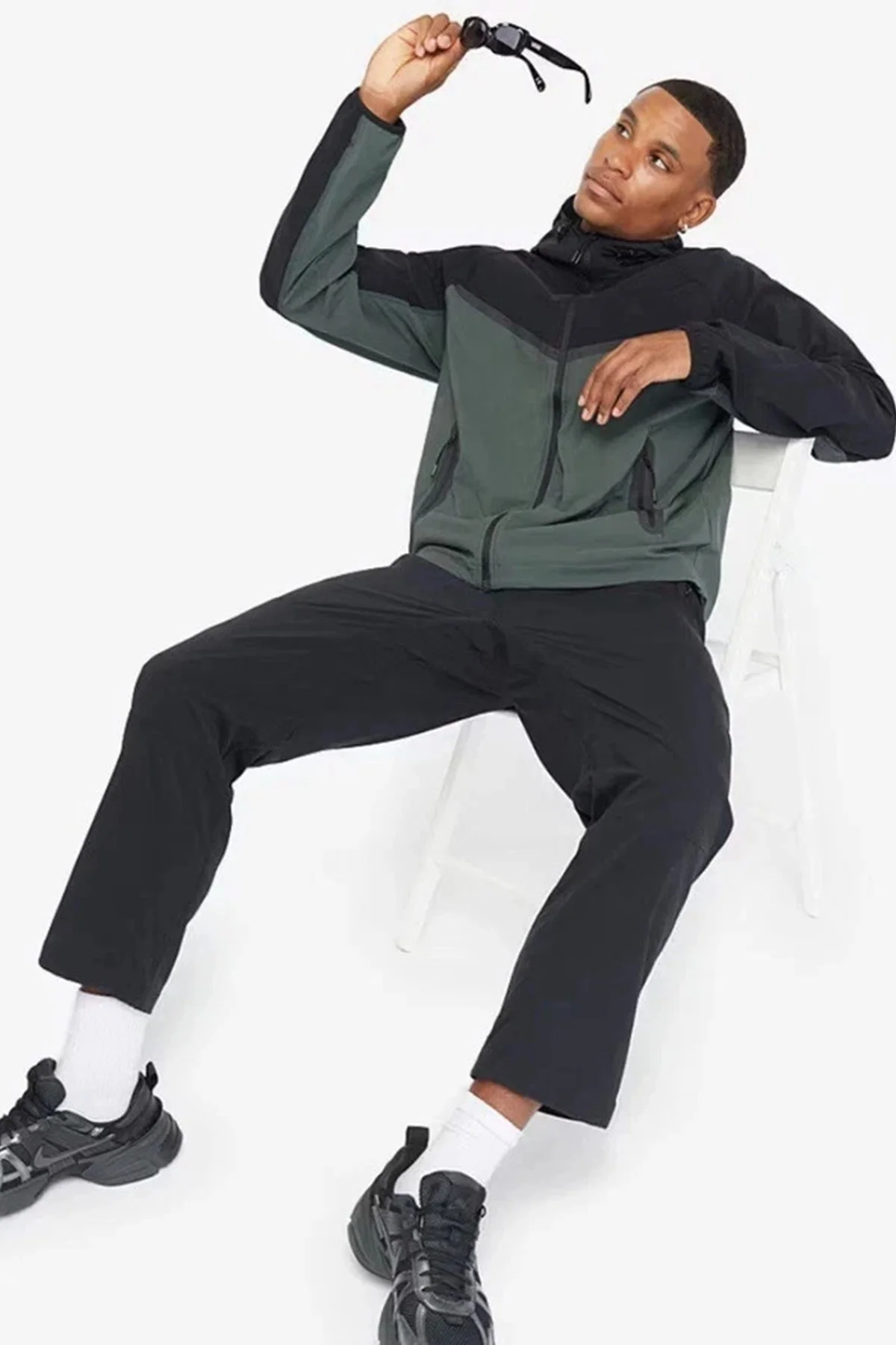 Nike Tech Windrunner Woven Full Zip Loose Fit Jacket Erkek Bol Kesim Paraşüt Kumaş Kapüşonlu Ceket Yeşil Nike Tech Windrunner Woven Full Zip Loose Fit Jacket Erkek Bol Kesim Paraşüt Kumaş Kapüşonlu Ceket Yeşil Fiyatı, Yorumları ve Özellikleri