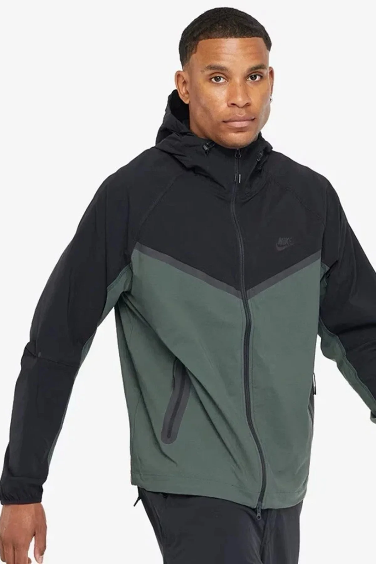 Nike Tech Windrunner Woven Full Zip Loose Fit Jacket Erkek Bol Kesim Paraşüt Kumaş Kapüşonlu Ceket Yeşil Nike Tech Windrunner Woven Full Zip Loose Fit Jacket Erkek Bol Kesim Paraşüt Kumaş Kapüşonlu Ceket Yeşil Fiyatı, Yorumları ve Özellikleri
