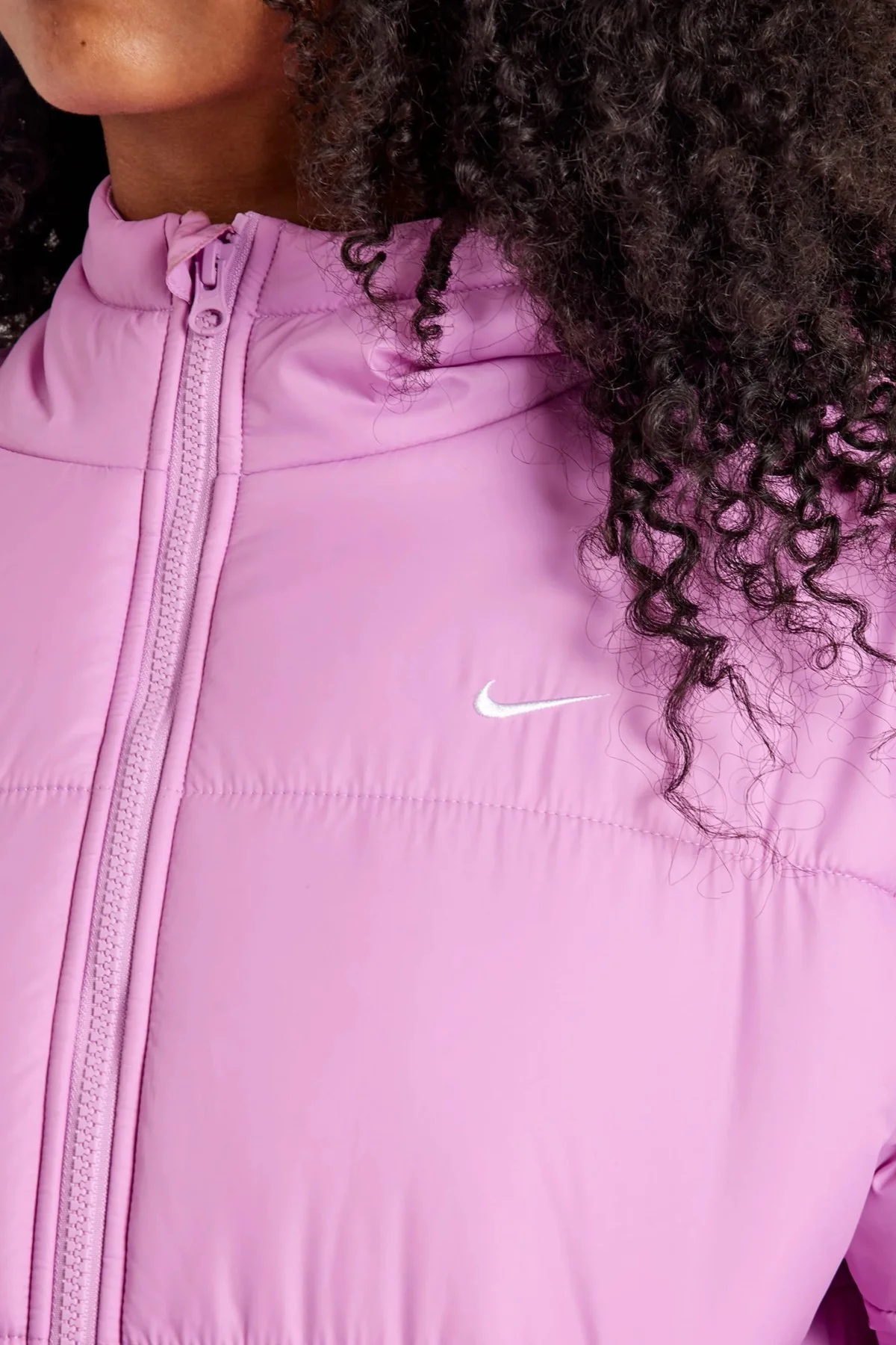 Nike Terma Fit Synthetic Fill Loose Fit Classic Puffer Jacket Kadın Kapüşonlu Bol Kesim Şişme Mont Pembe