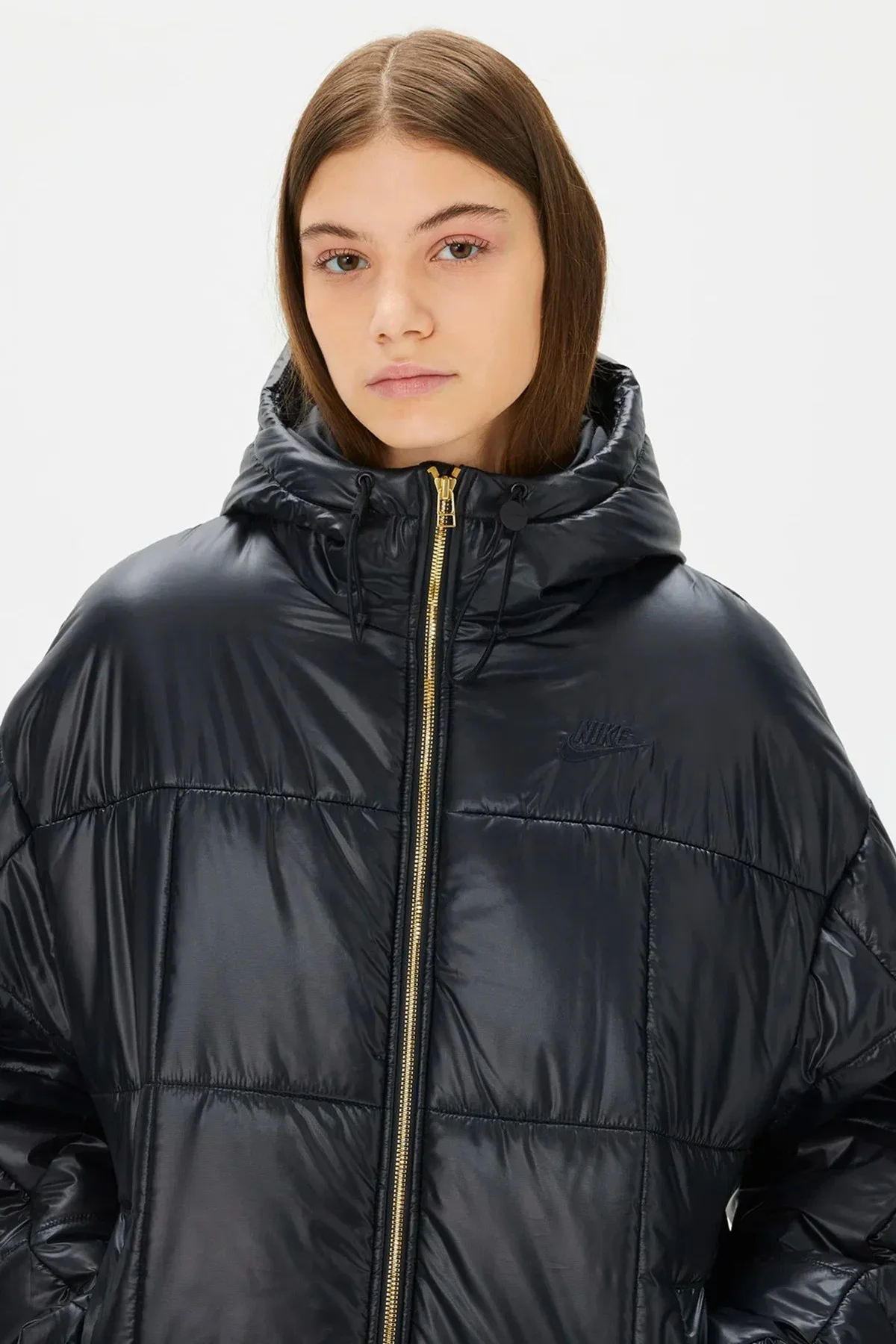 Nike Terma Fit Synthetic Fill Loose Fit Classic Puffer Shine Kadın Bol Kesim Şişme Mont Siyah Nike Terma Fit Synthetic Fill Loose Fit Classic Puffer Shine Kadın Bol Kesim Şişme Mont Siyah