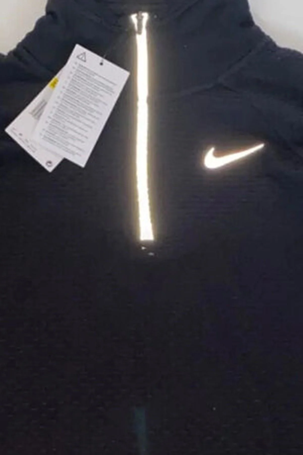 Nike Therma Dri-Fit Yarım Fermuarlı El Korumalı Koşu Üstü Siyah Nike Therma Dri-Fit Yarım Fermuarlı El Korumalı Koşu Üstü Siyah Fiyatı, Yorumları ve Özellikleri