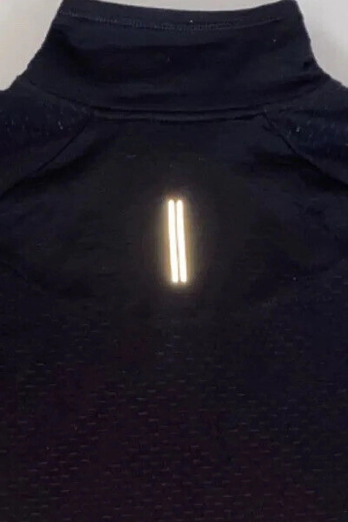 Nike Therma Dri-Fit Yarım Fermuarlı El Korumalı Koşu Üstü Siyah Nike Therma Dri-Fit Yarım Fermuarlı El Korumalı Koşu Üstü Siyah Fiyatı, Yorumları ve Özellikleri