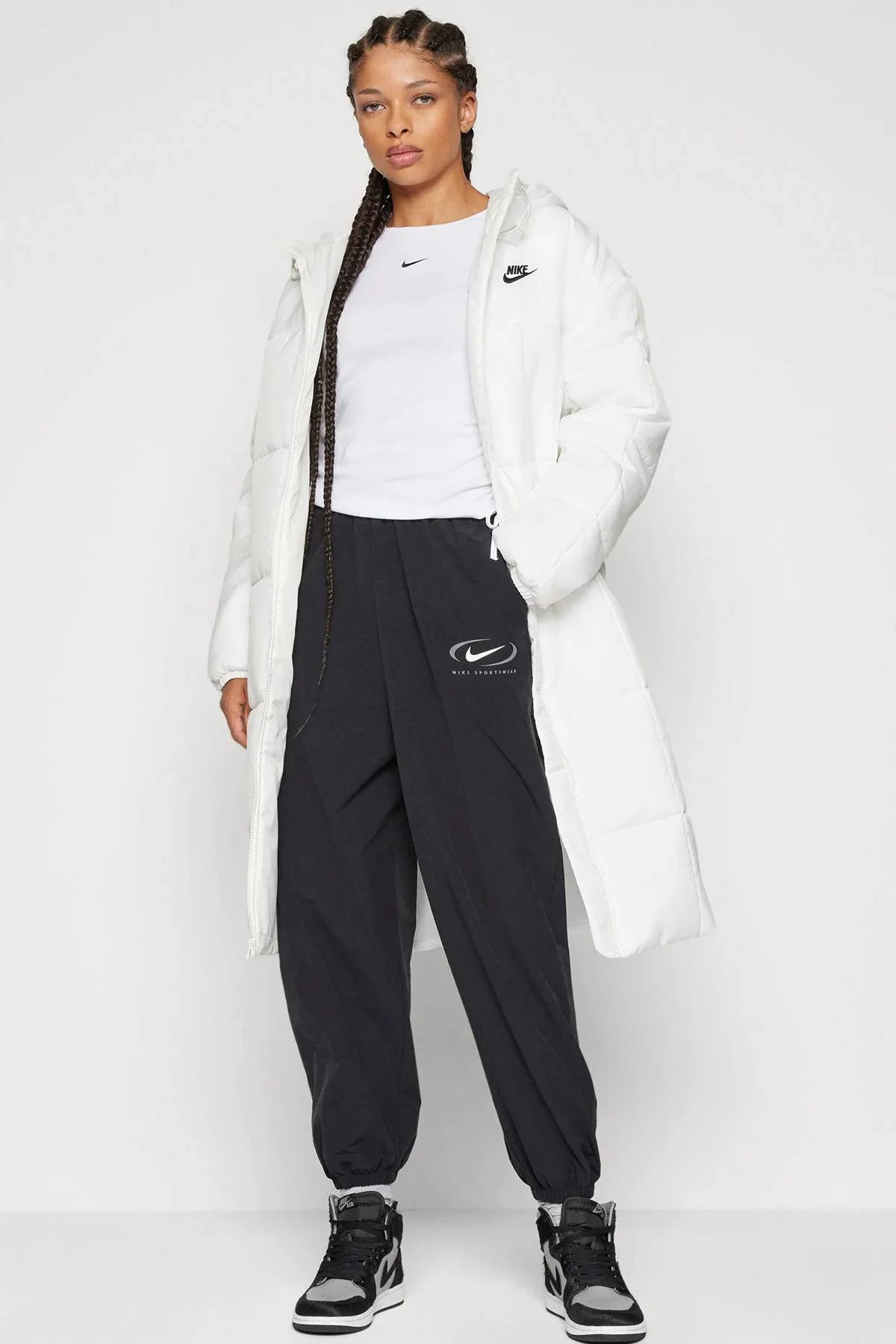 Nike Therma Fit Classic Kadın Günlük Stil Mont Beyaz Nike Therma Fit Classic Kadın Günlük Stil Mont Beyaz Fiyatı, Yorumları ve Özellikleri