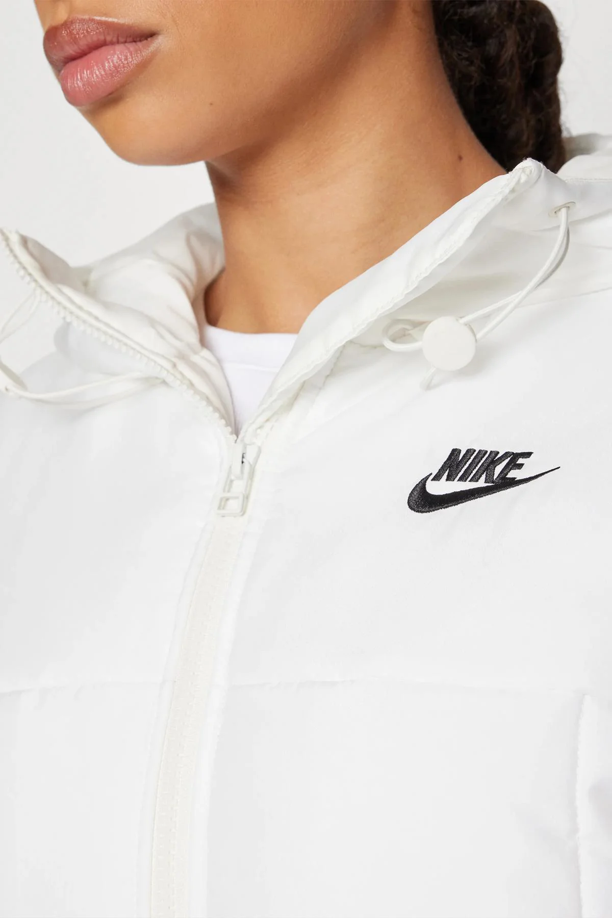 Nike Therma Fit Classic Kadın Günlük Stil Mont Beyaz Nike Therma Fit Classic Kadın Günlük Stil Mont Beyaz Fiyatı, Yorumları ve Özellikleri