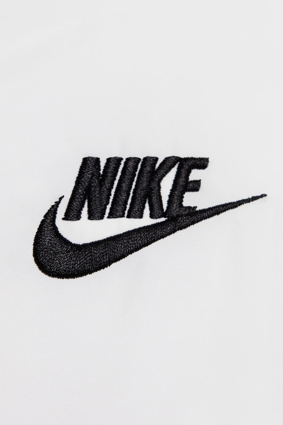 Nike Therma Fit Loose Fit Classic Buffer Bol Kesim Kapüşonlu Kadın Şişme Mont Beyaz Nike Therma Fit Loose Fit Classic Buffer Bol Kesim Kapüşonlu Kadın Şişme Mont Beyaz Fiyatı, Yorumları ve Özellikleri