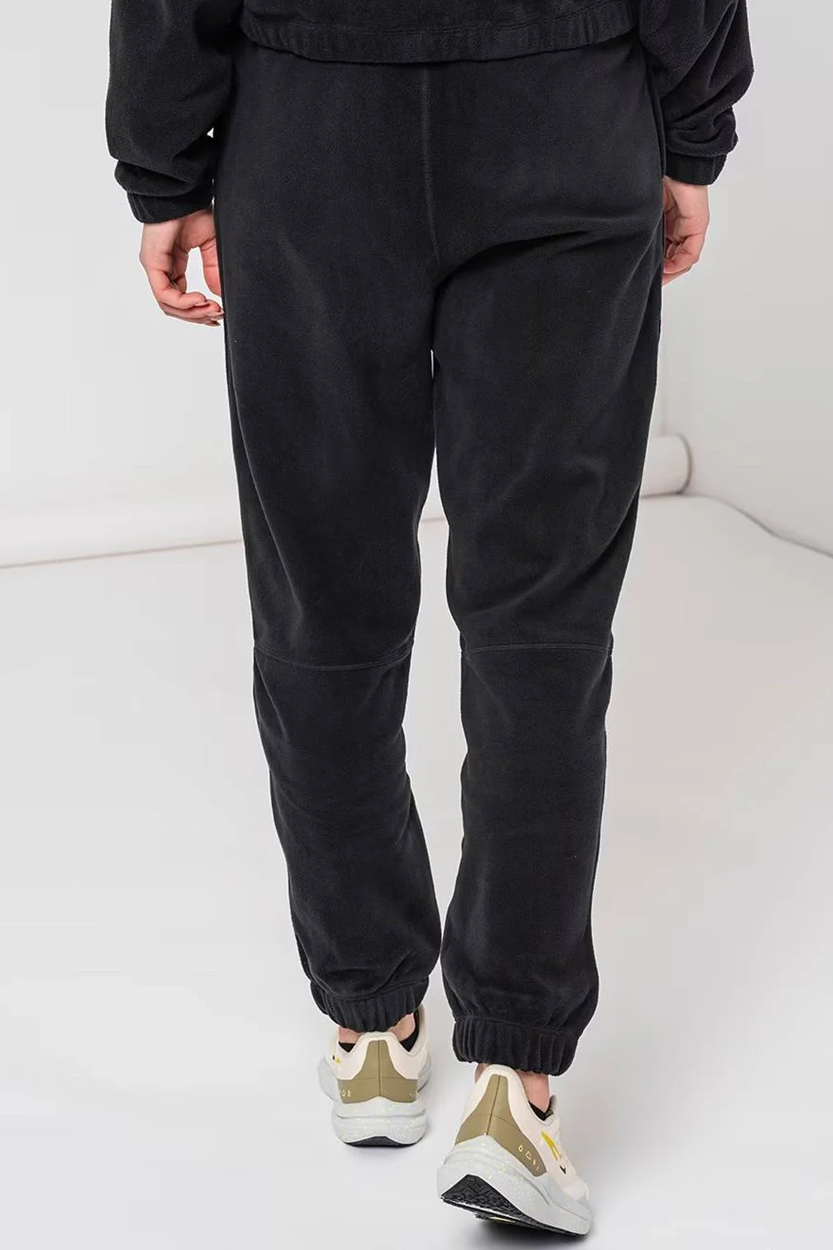 Nike Therma-FIT One Women's Loose Fleece Pants Kadın Bol Kesim Yüksek Bel Eşofman Altı Siyah Fiyatı, Yorumları ve Özellikleri