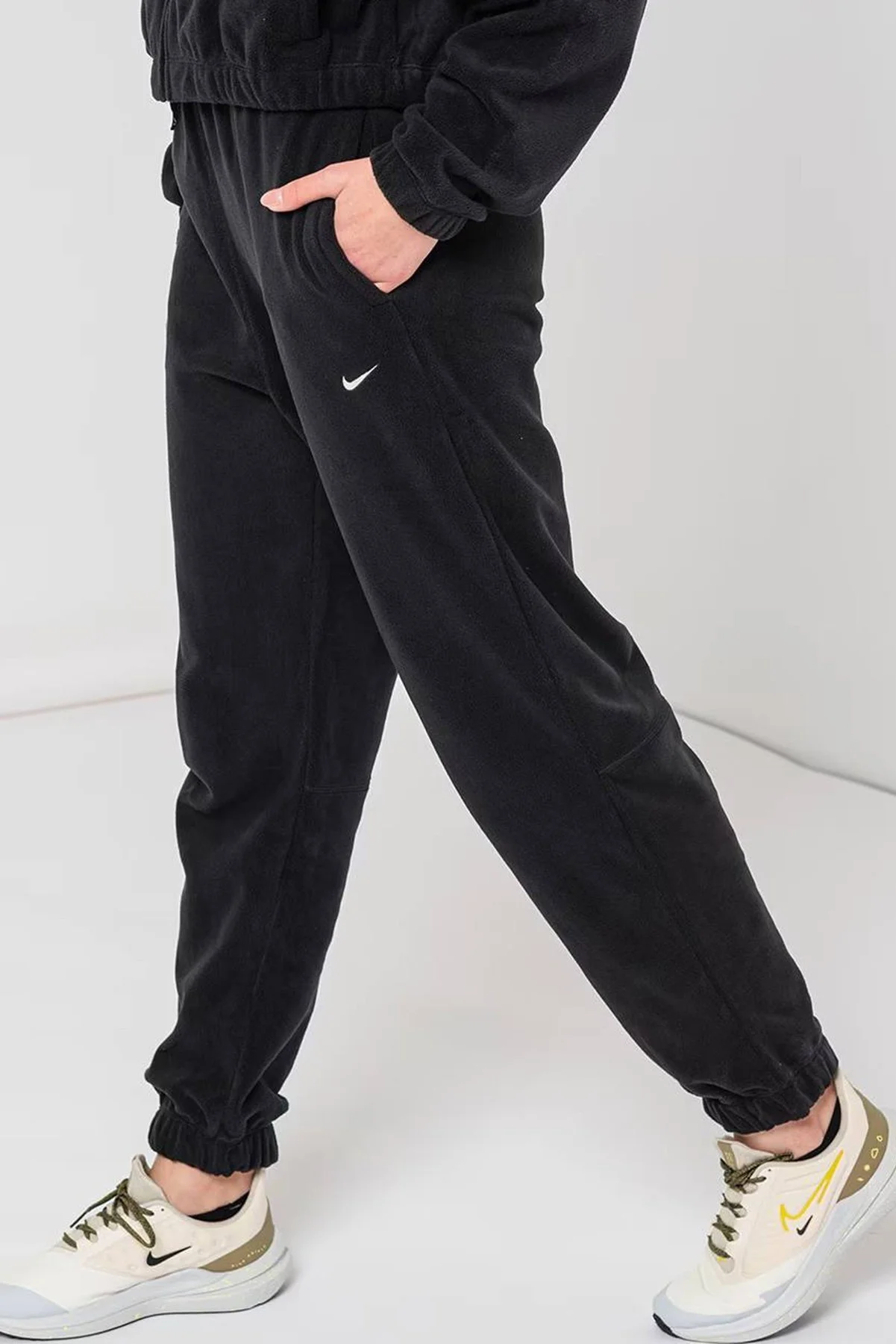 Nike Therma-FIT One Women's Loose Fleece Pants Kadın Bol Kesim Yüksek Bel Eşofman Altı Siyah Fiyatı, Yorumları ve Özellikleri