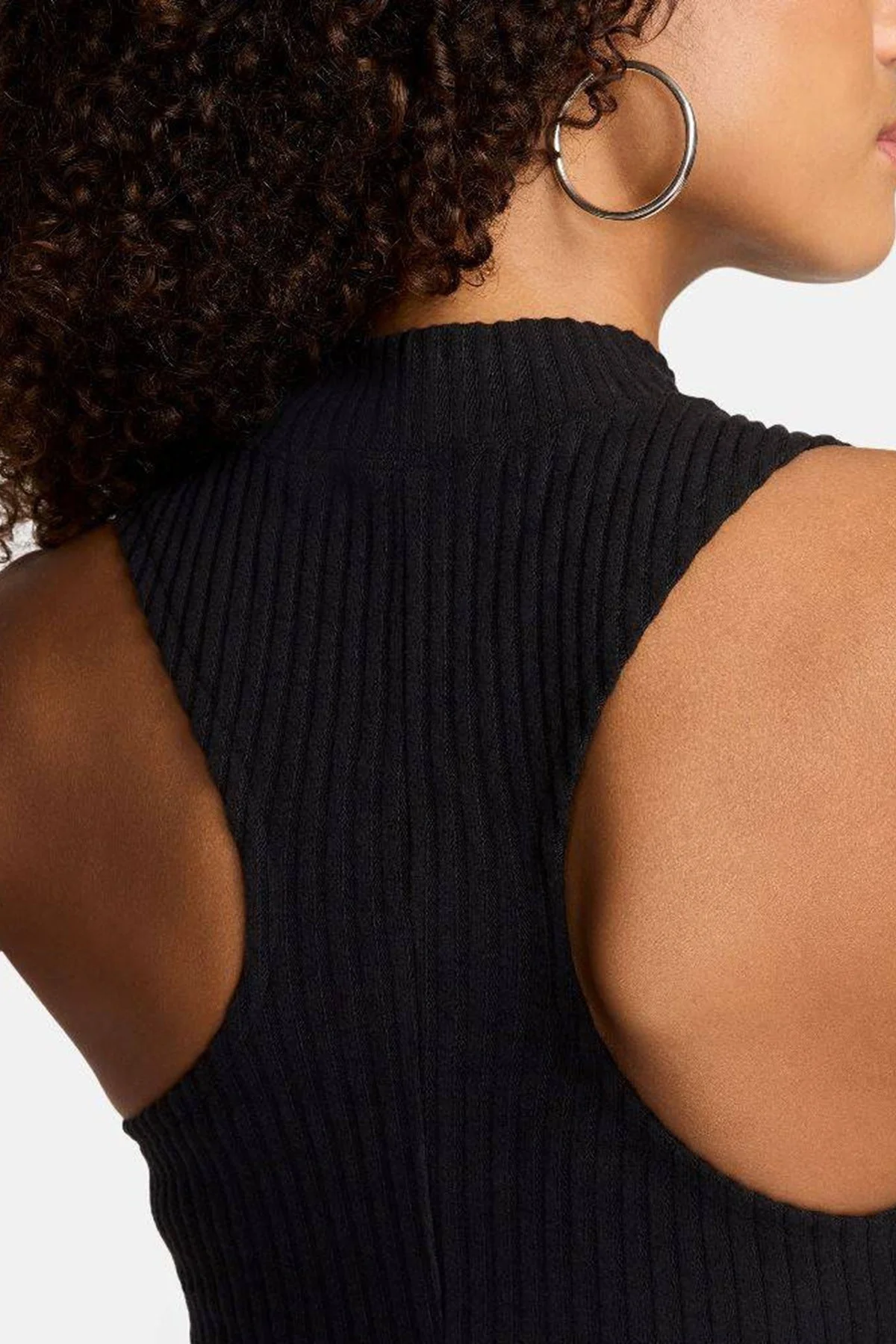 Nike Tight Fit Mock Neck Crop Tank Top Kadın Crop Dar Kesim Yüksek Yaka Fitilli Jarsey Atlet Siyah Nike Tight Fit Mock Neck Crop Tank Top Kadın Crop Dar Kesim Yüksek Yaka Fitilli Jarsey Atlet Siyah