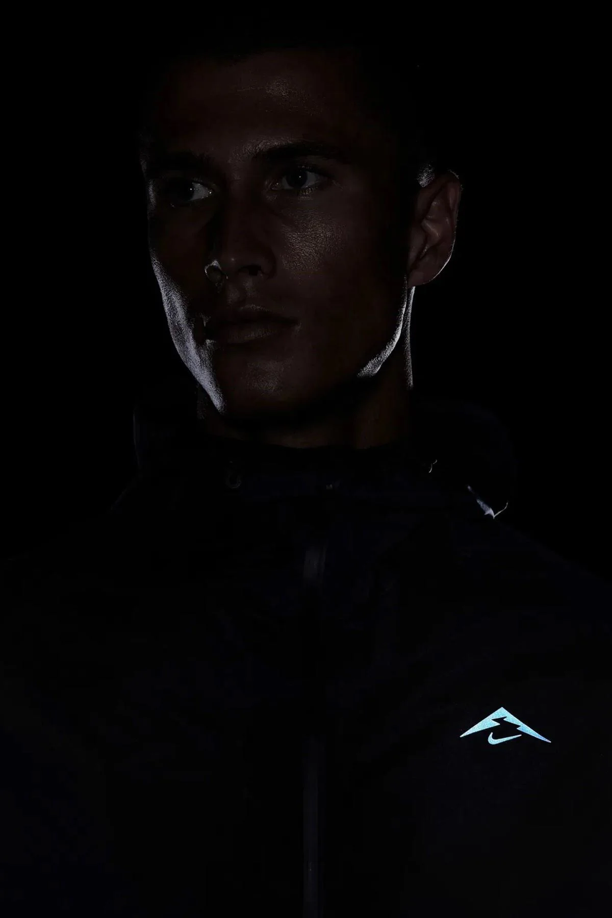 Nike Trail Running Grotex Packable Hoodie Erkek Su Geçirmez Kapüşonlu Çantaya Dönüşebilen Reflektörlü Koşu Ceketi Siyah