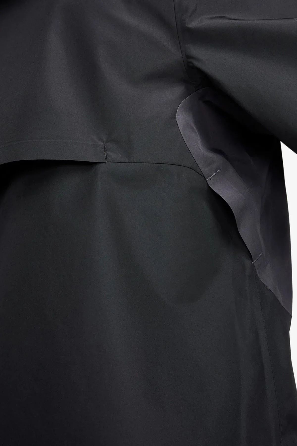 Nike Trail Running Grotex Packable Hoodie Erkek Su Geçirmez Kapüşonlu Çantaya Dönüşebilen Reflektörlü Koşu Ceketi Siyah