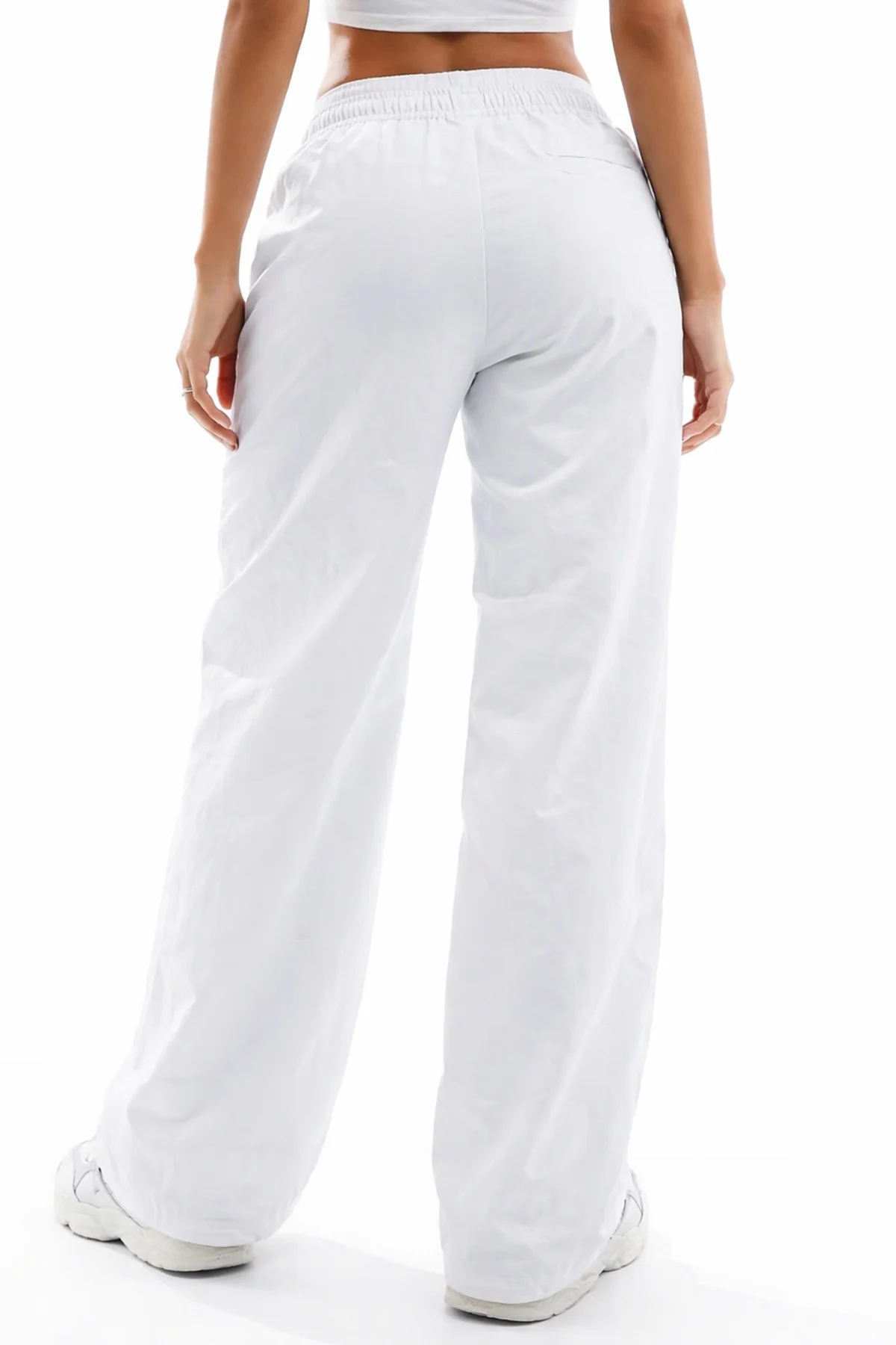 Nike Trend Woven Baggy Parachute Pants Kadın Dokuma Bol Kesim Paraşüt Eşofman Altı Beyaz Fiyatı, Yorumları ve Özellikleri