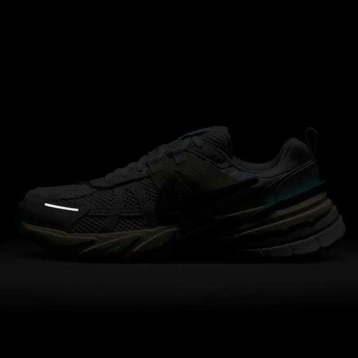 Nike V2K Run Womens Sneaker Reflektörlü Kadın Günlük Spor Ayakkabı Beyaz Fiyatı, Yorumları ve Özellikleri