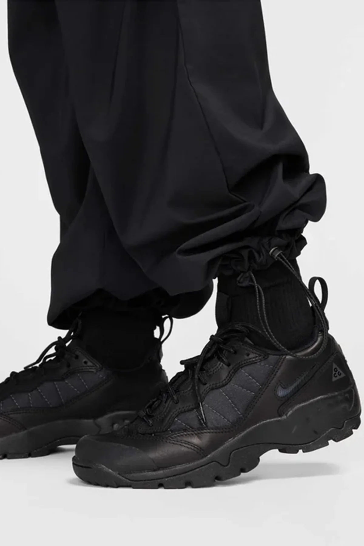 Nike Women's ACG UV Activitorium Loose Fit Womens Pant. Bol Kesim Kadın Outdoor Yürüyüş Pantolonu Siyah Nike Women's ACG UV Activitorium Loose Fit Womens Pant. Bol Kesim Kadın Outdoor Yürüyüş Pantolonu Siyah Fiyatı, Yorumları ve Özellikleri