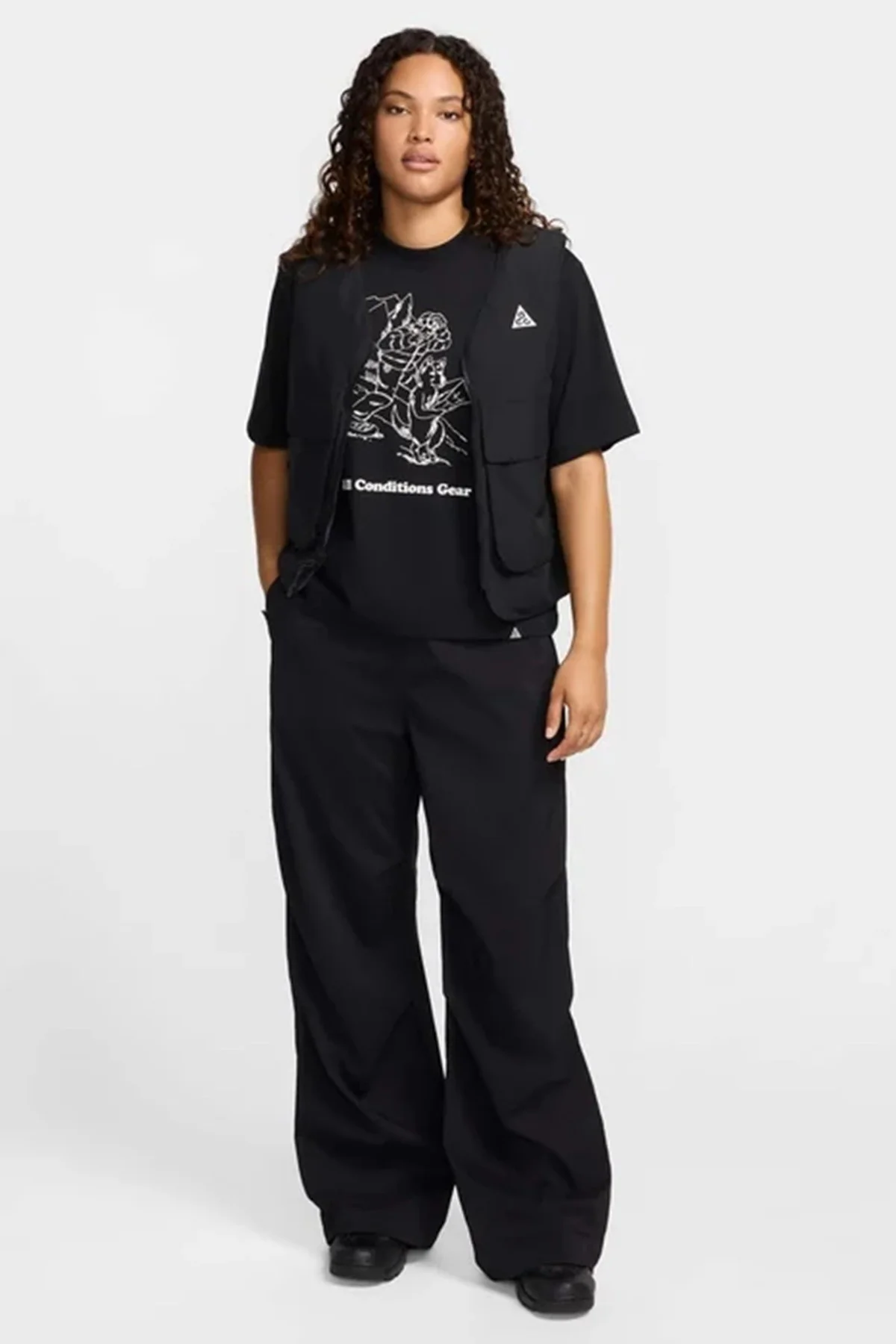 Nike Women's ACG UV Activitorium Loose Fit Womens Pant. Bol Kesim Kadın Outdoor Yürüyüş Pantolonu Siyah Nike Women's ACG UV Activitorium Loose Fit Womens Pant. Bol Kesim Kadın Outdoor Yürüyüş Pantolonu Siyah Fiyatı, Yorumları ve Özellikleri