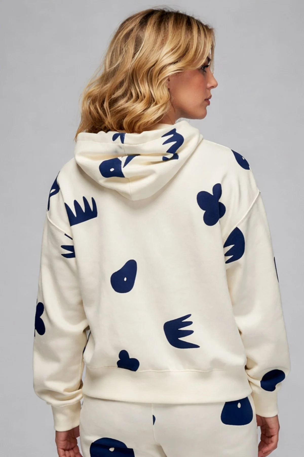 Nike Women's Jordan Artist Series Loose Fit Hoodie Kadın Büyük Beden Kapüşonlu Sweatshirt Beyaz Mavi Nike Women's Jordan Artist Series Loose Fit Hoodie Kadın Büyük Beden Kapüşonlu Sweatshirt Beyaz Mavi Fiyatı, Yorumları ve Özellikleri