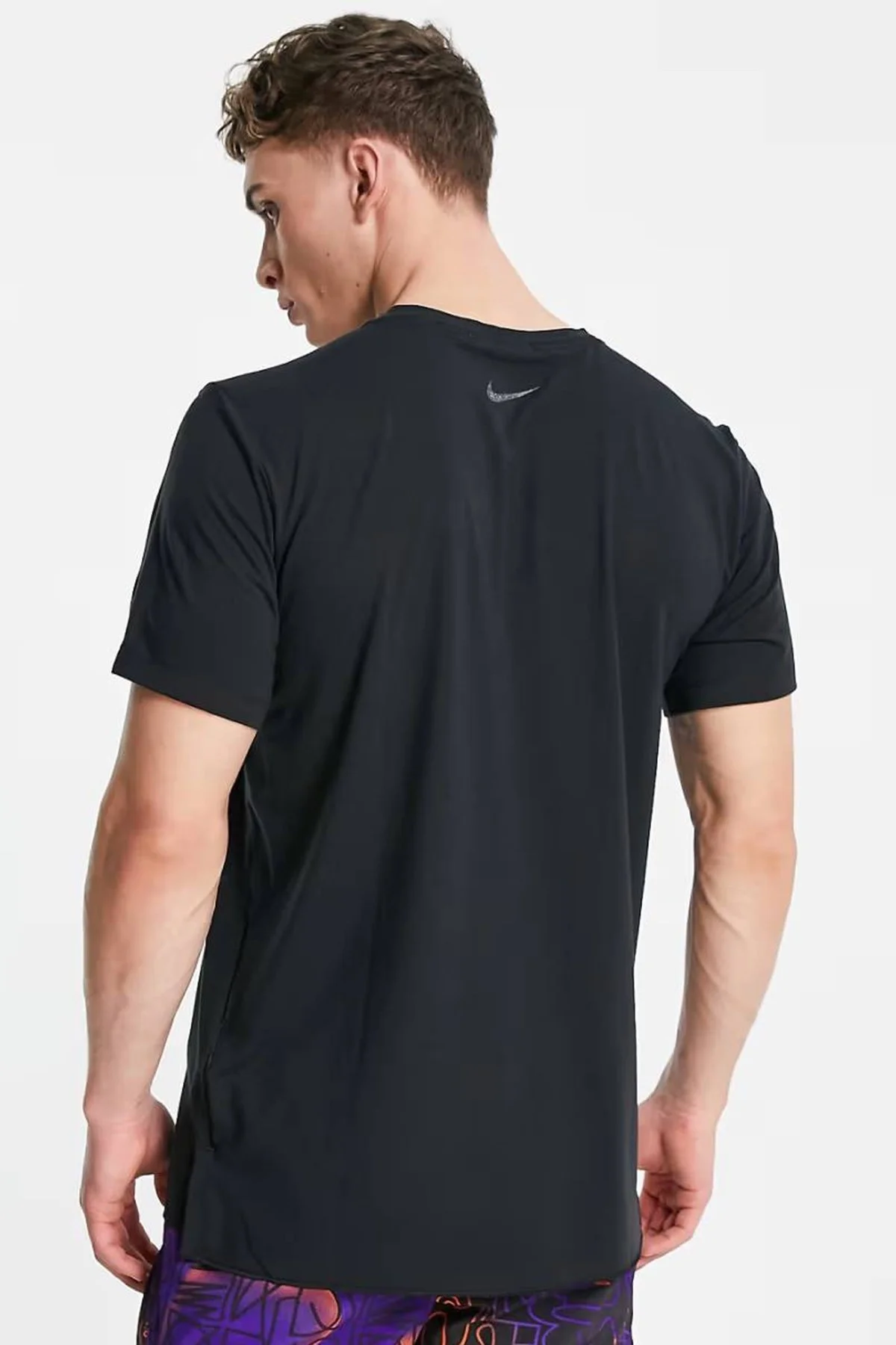 Nike Yoga Dri Fit Sports Men's T-shirt Erkek Yoga Antrenman Tişört Siyah Nike Yoga Dri Fit Sports Men's T-shirt Erkek Yoga Antrenman Tişört Siyah Fiyatı, Yorumları ve Özellikleri