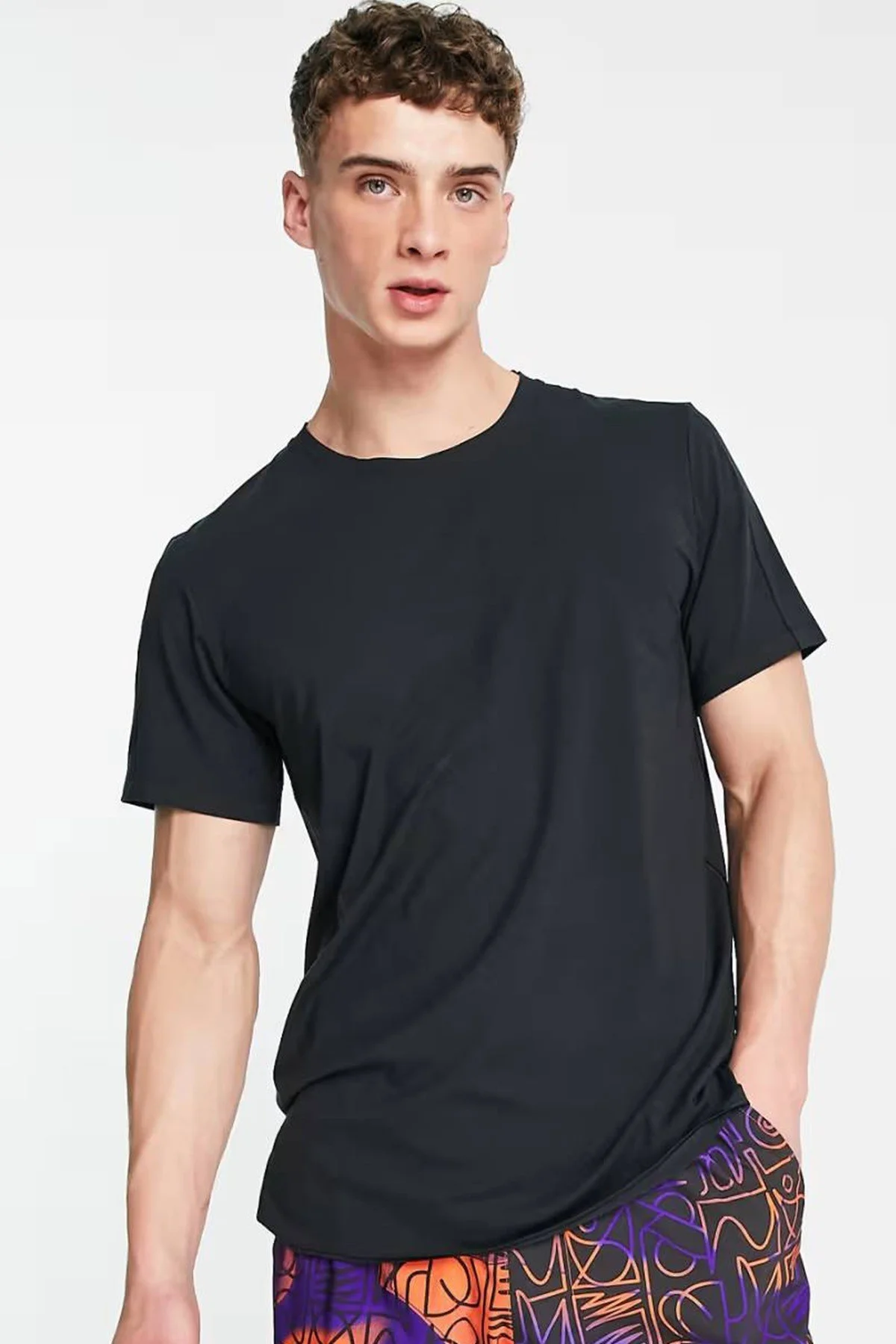 Nike Yoga Dri Fit Sports Men's T-shirt Erkek Yoga Antrenman Tişört Siyah Nike Yoga Dri Fit Sports Men's T-shirt Erkek Yoga Antrenman Tişört Siyah Fiyatı, Yorumları ve Özellikleri