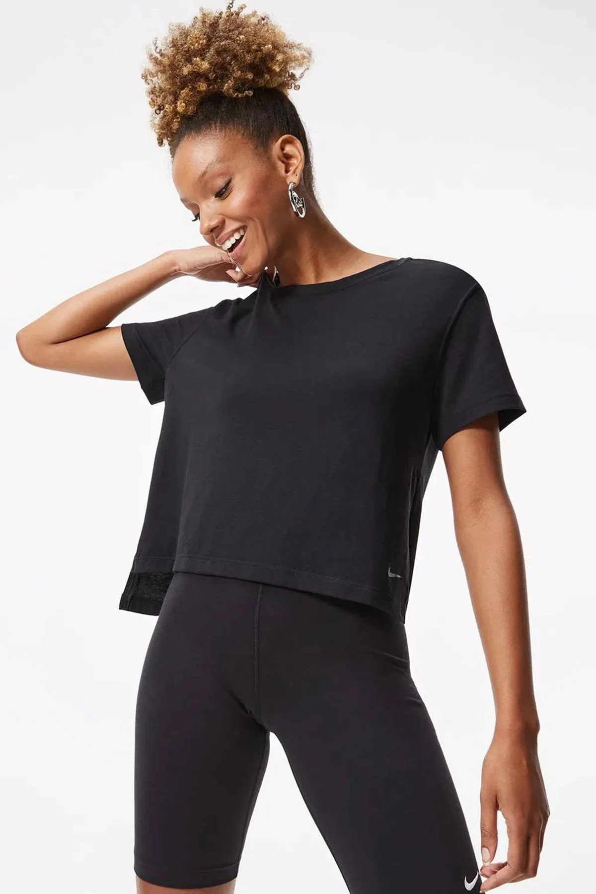 Nike Yoga Dri Fit Split Detail Loose Fit Women's T-shirt Black Kadın Bol Kesim Yırtmaçlı Tişört Siyah Nike Yoga Dri Fit Split Detail Loose Fit Women's T-shirt Black Kadın Bol Kesim Yırtmaçlı Tişört Siyah Fiyatı, Yorumları ve Özellikleri