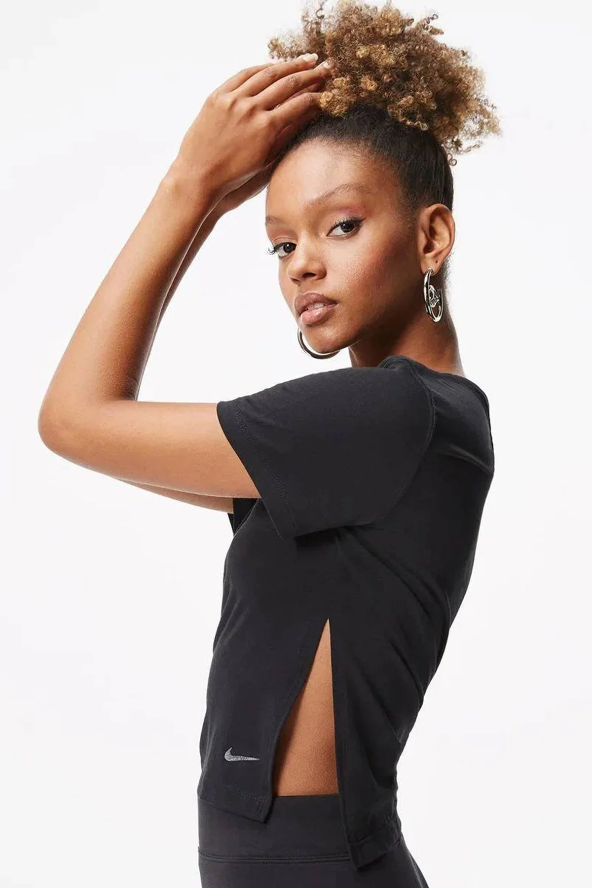 Nike Yoga Dri Fit Split Detail Loose Fit Women's T-shirt Black Kadın Bol Kesim Yırtmaçlı Tişört Siyah Nike Yoga Dri Fit Split Detail Loose Fit Women's T-shirt Black Kadın Bol Kesim Yırtmaçlı Tişört Siyah Fiyatı, Yorumları ve Özellikleri