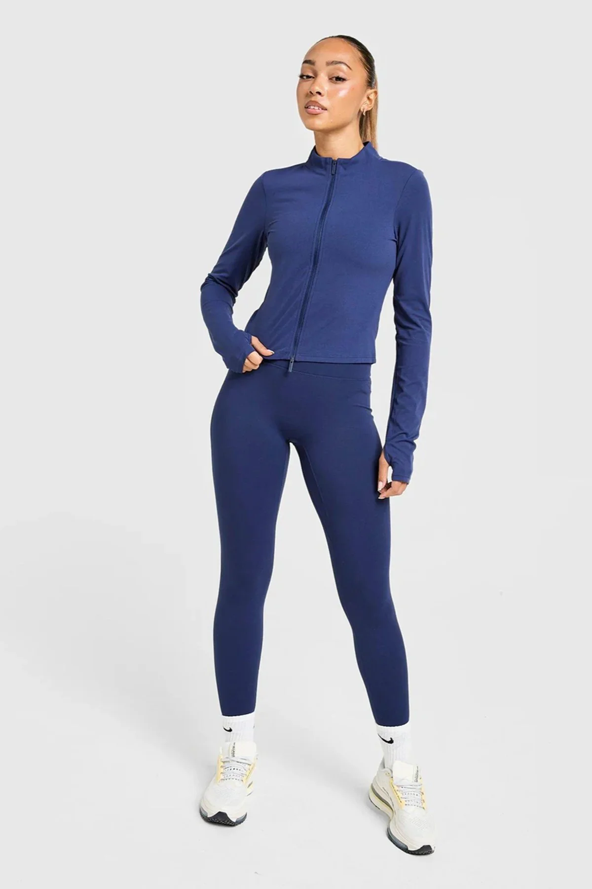 Nike Zenvy Dri-FIT Full-Zip Long-Sleeve Top Sweatshirt Navy Kadın Fermuarlı Sweatshir Lacivert Nike Zenvy Dri-FIT Full-Zip Long-Sleeve Top Sweatshirt Navy Kadın Fermuarlı Sweatshir Lacivert Fiyatı, Yorumları ve Özellikleri