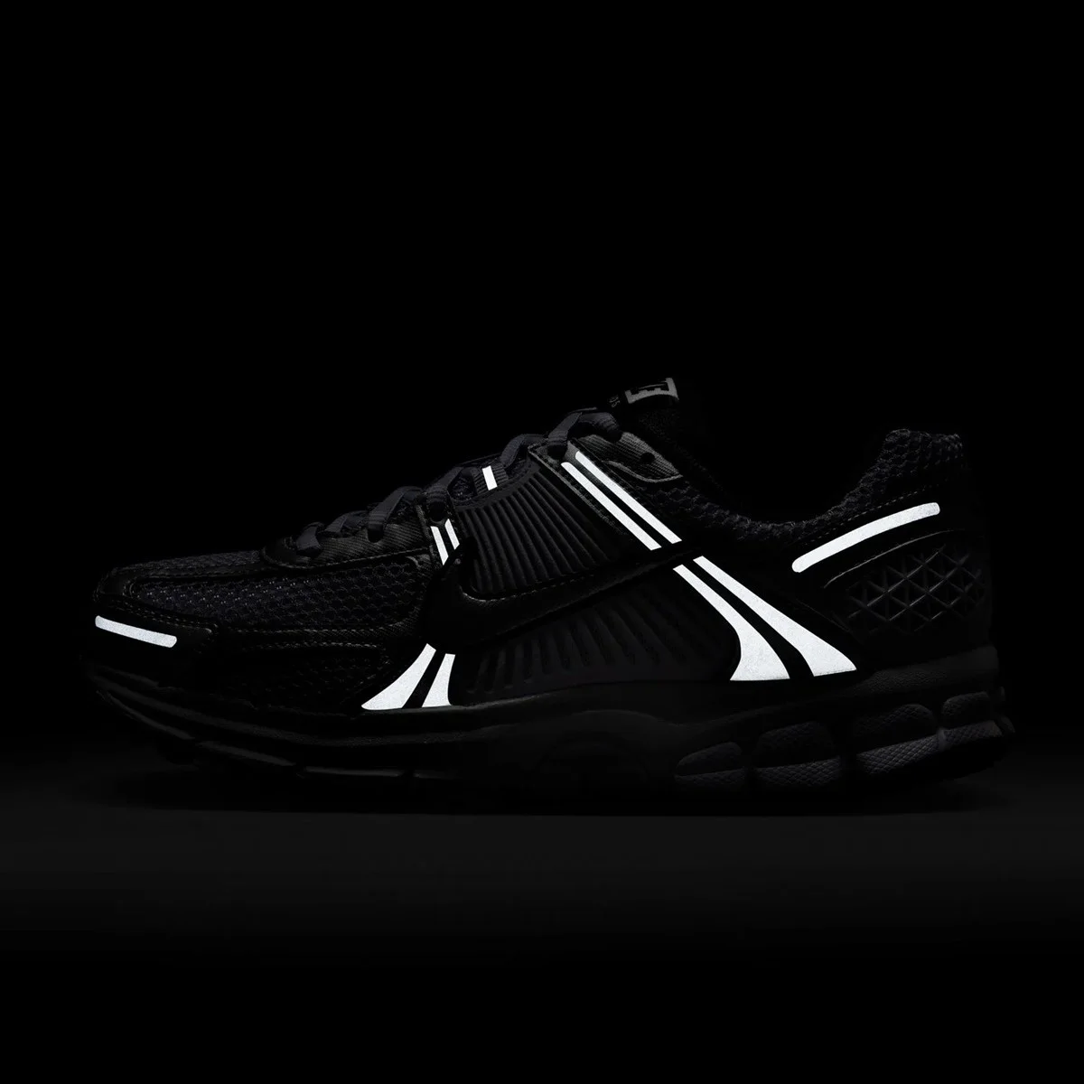 Nike Zoom Vomero 5 Womens Sneaker Reflektörlü Kadın Günlük Spor Ayakkabı Mor Nike Zoom Vomero 5 Womens Sneaker Reflektörlü Kadın Günlük Spor Ayakkabı Mor Fiyatı, Yorumları ve Özellikleri