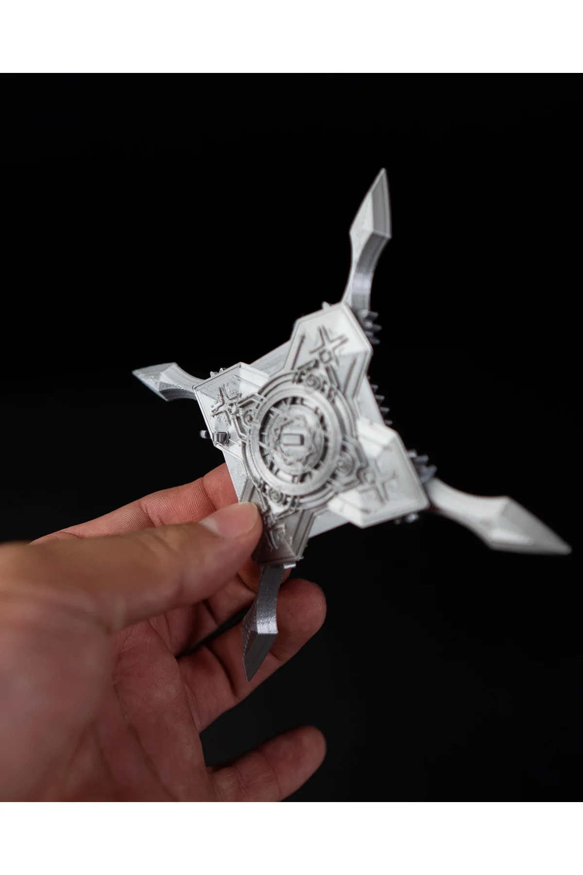 Ninja Yıldızı Açılır Kapanır Shuriken Dekoratif Obje 8CM Ninja Yıldızı Açılır Kapanır Shuriken Dekoratif Obje 8CM