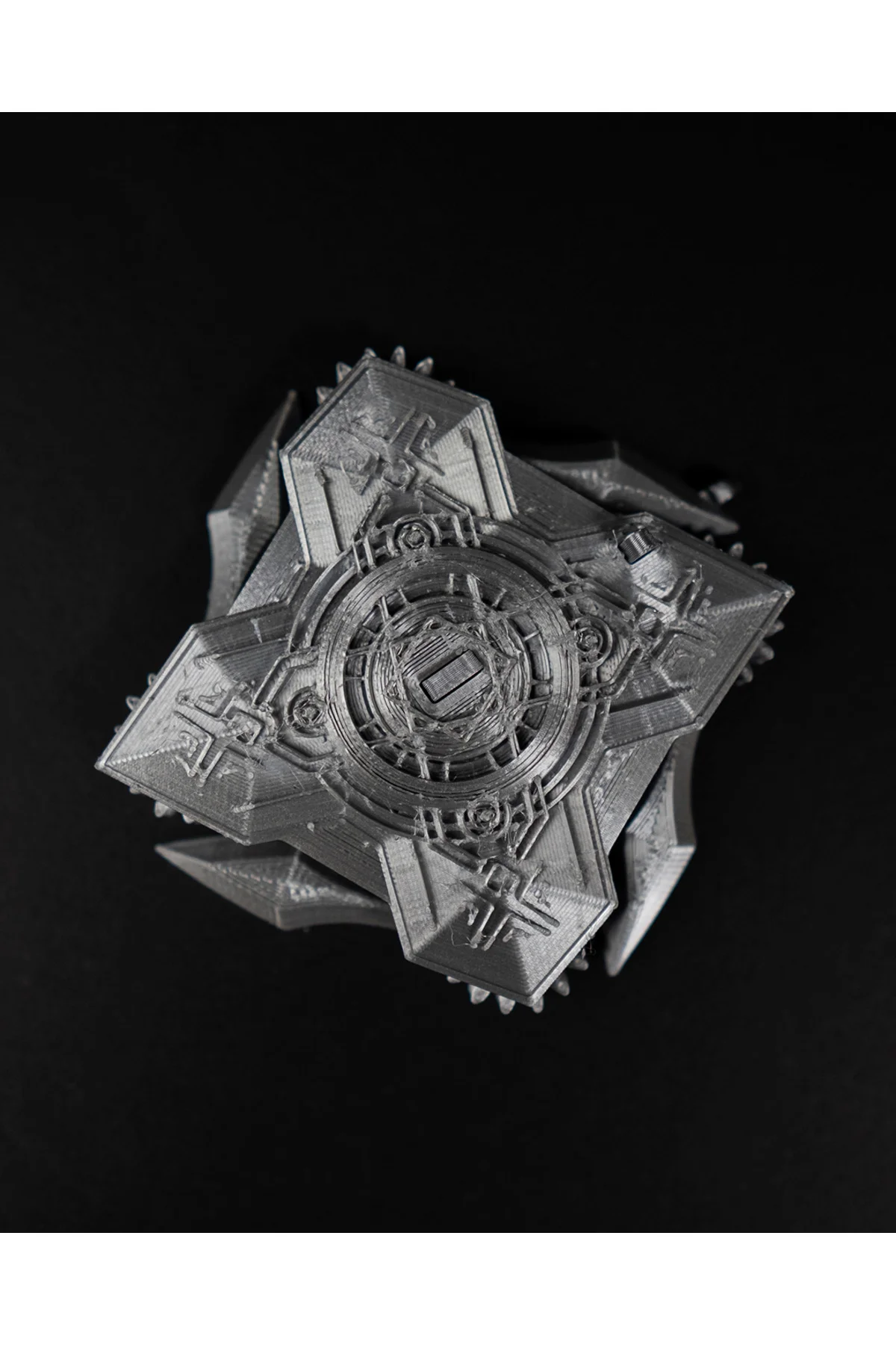 Ninja Yıldızı Açılır Kapanır Shuriken Dekoratif Obje 8CM Ninja Yıldızı Açılır Kapanır Shuriken Dekoratif Obje 8CM