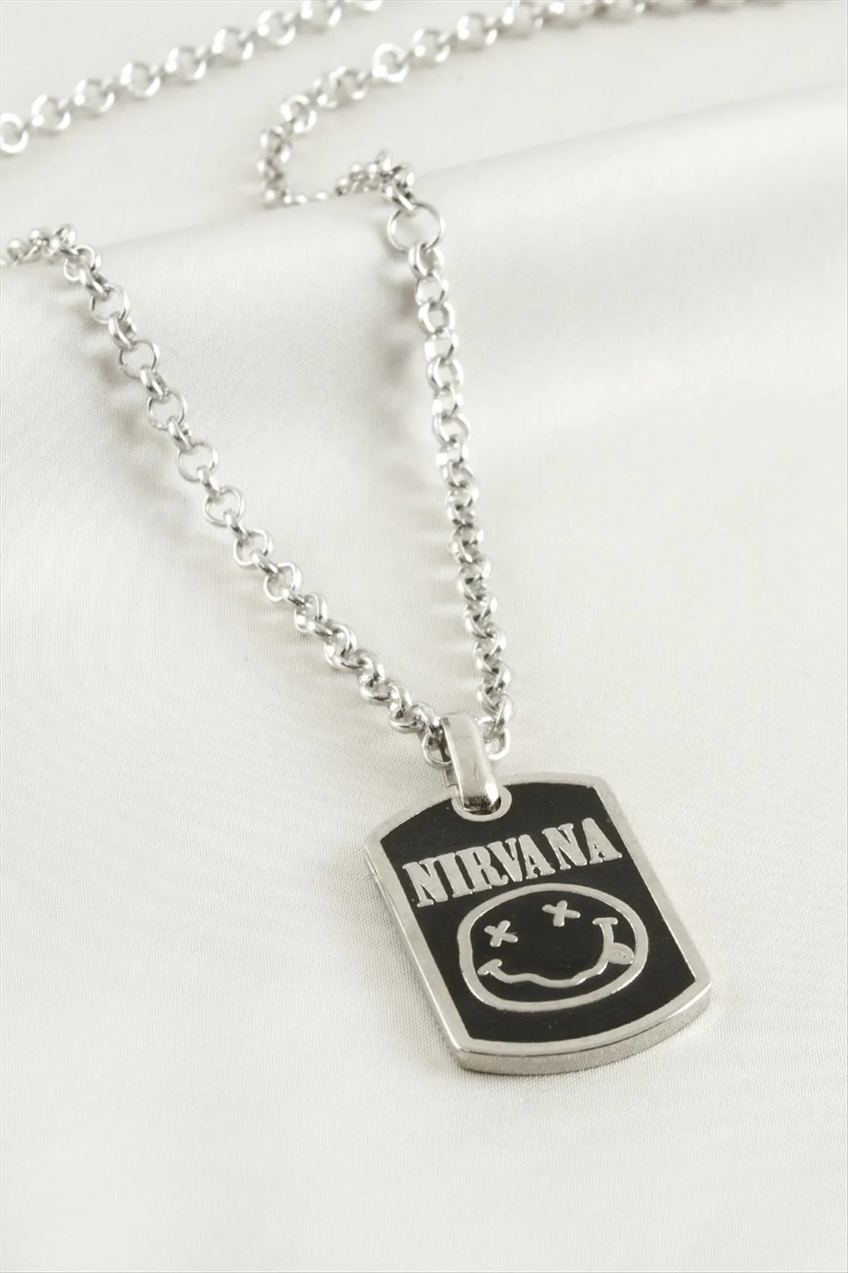 Nirvana Erkek Kolye
