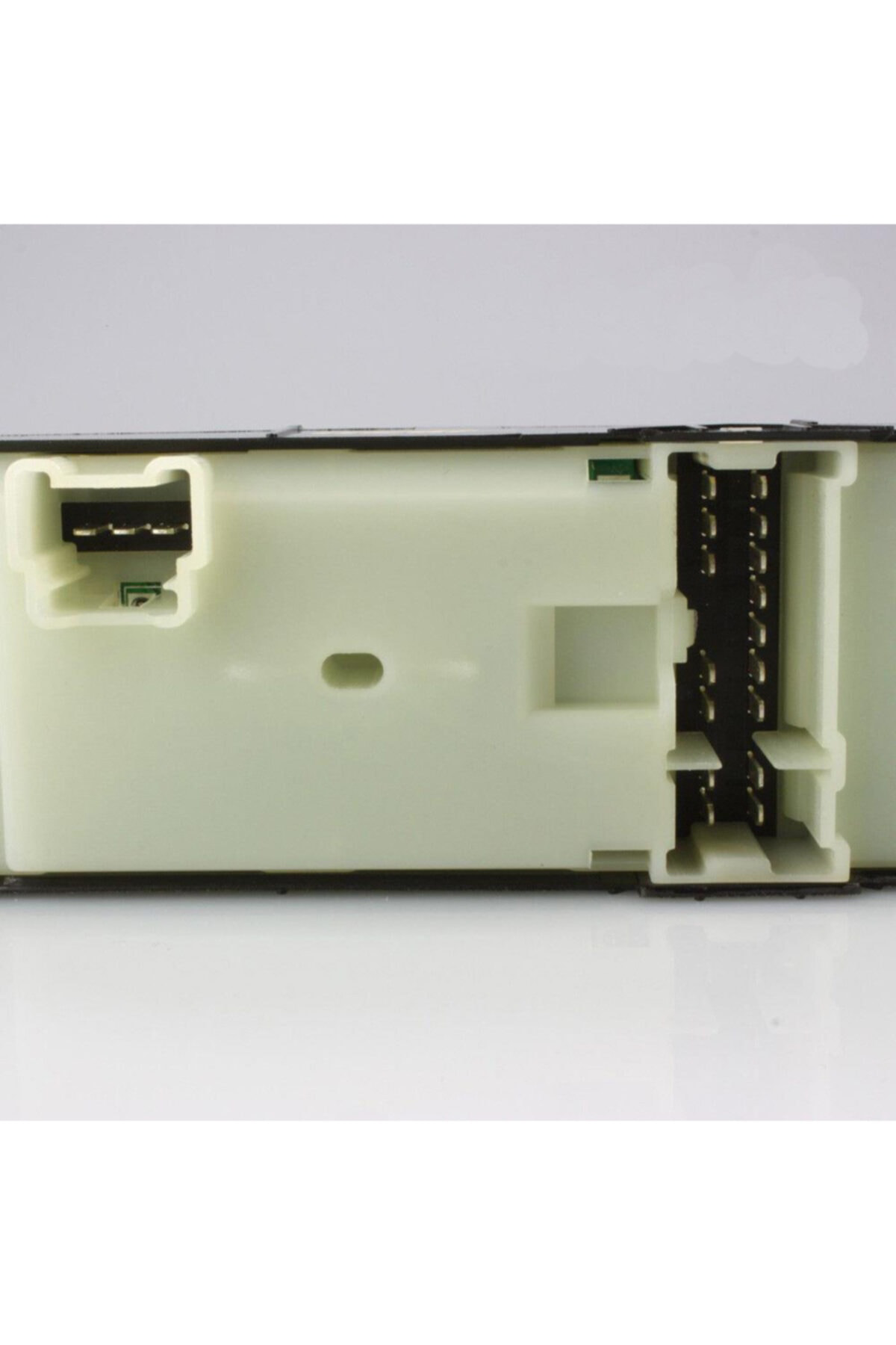 Mcar Nissan Almera Sol Ön Dörtlü Cam Düğmesi Anahtarti 2000--2008