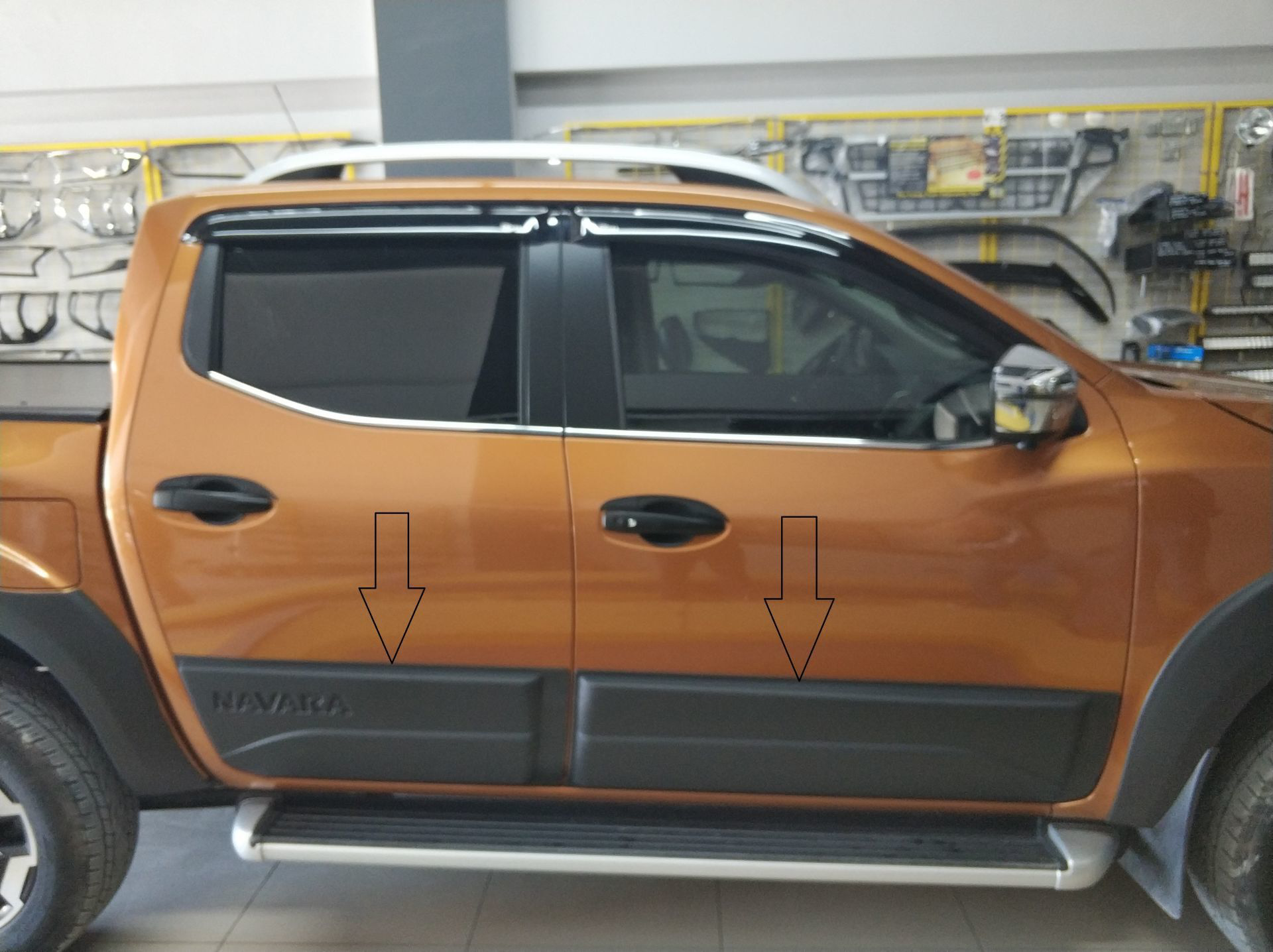 Nissan Navara Uyumlu Gövde Kaplama Yan Kapı Koruma 2012 /2019 Par